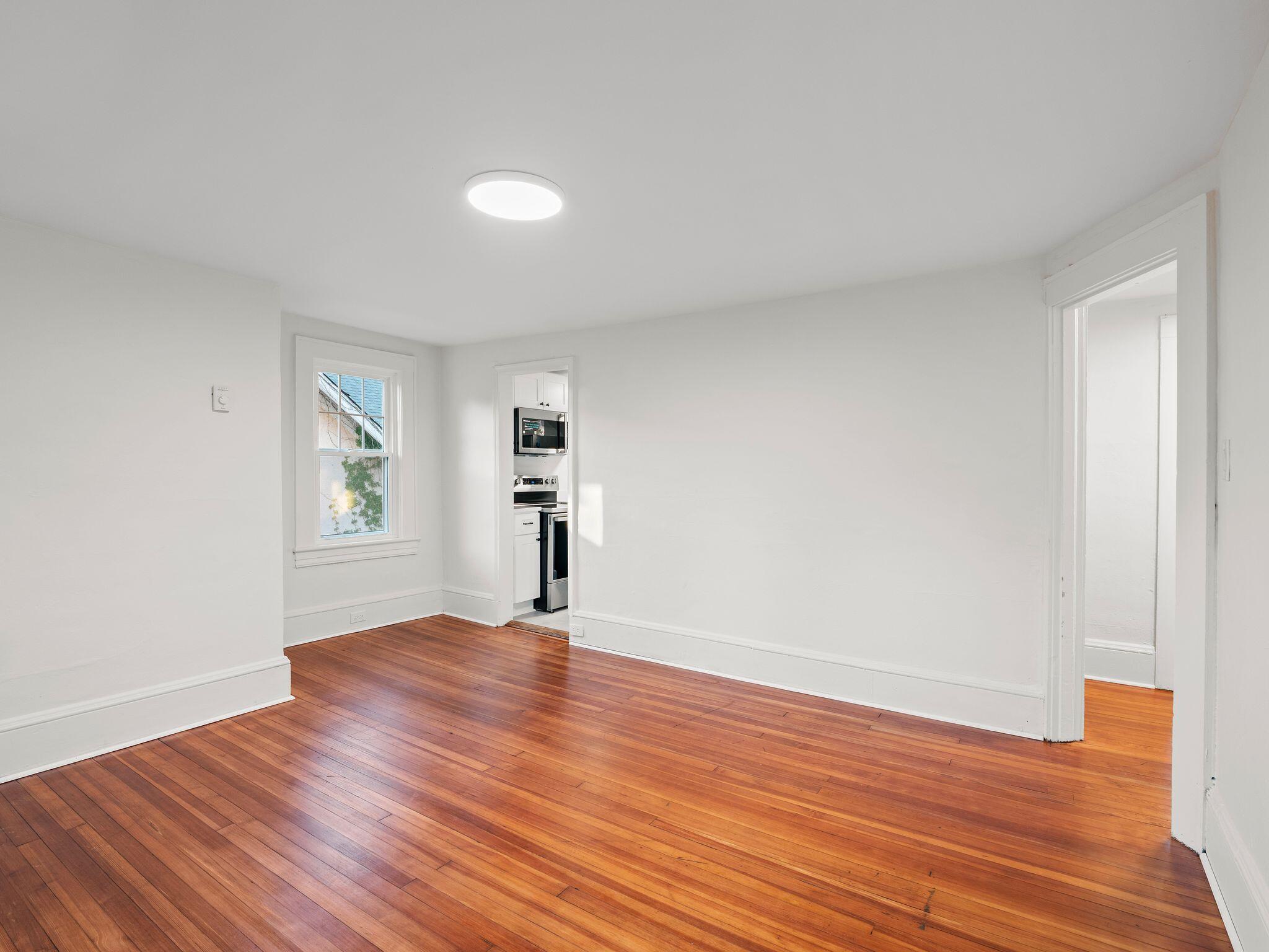 520 & 518 Riverland RD SE