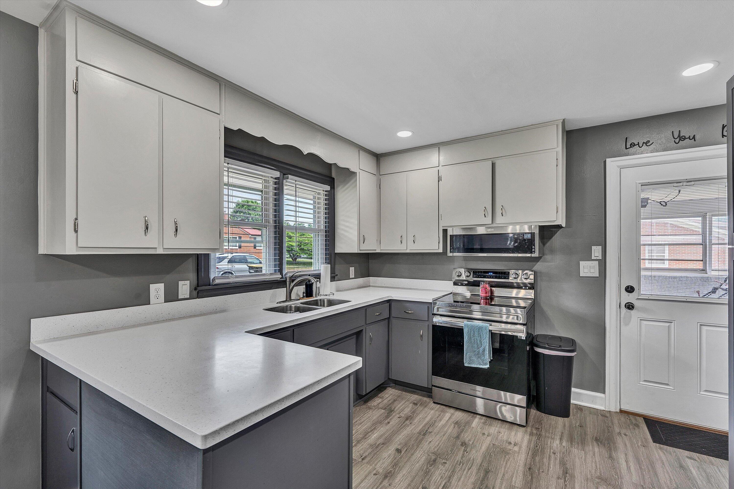 90 Ann Sink ST