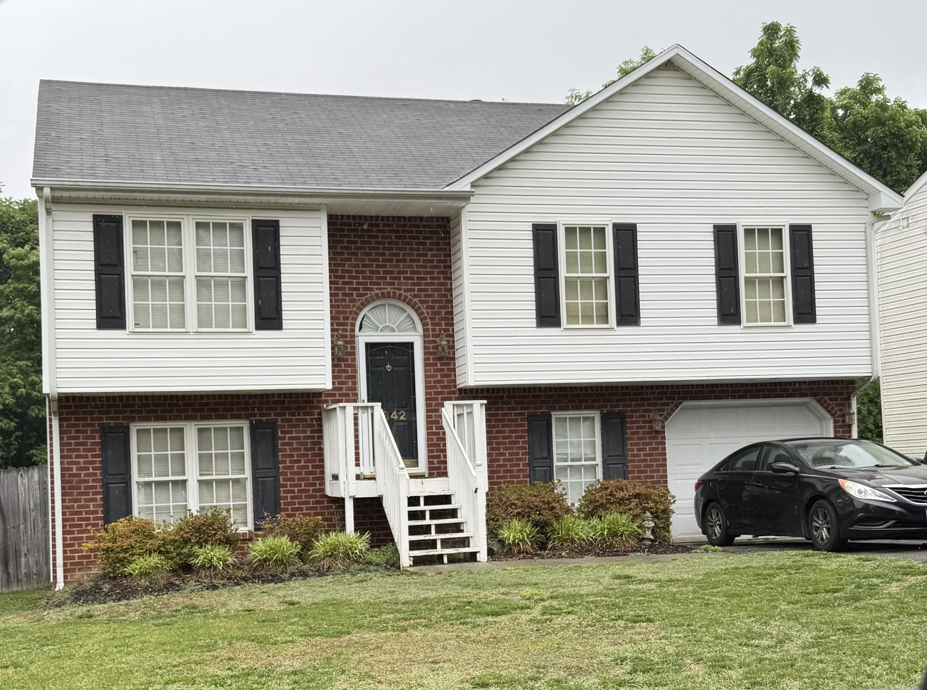 4842 Horseman DR NE