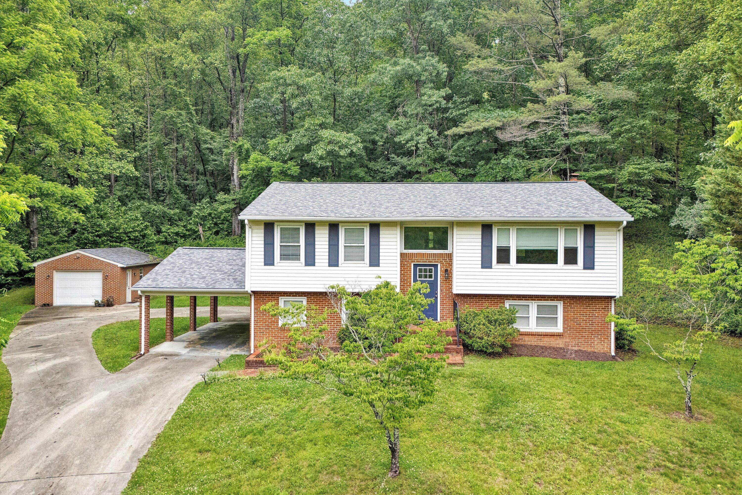 7507 Bent Mountain RD
