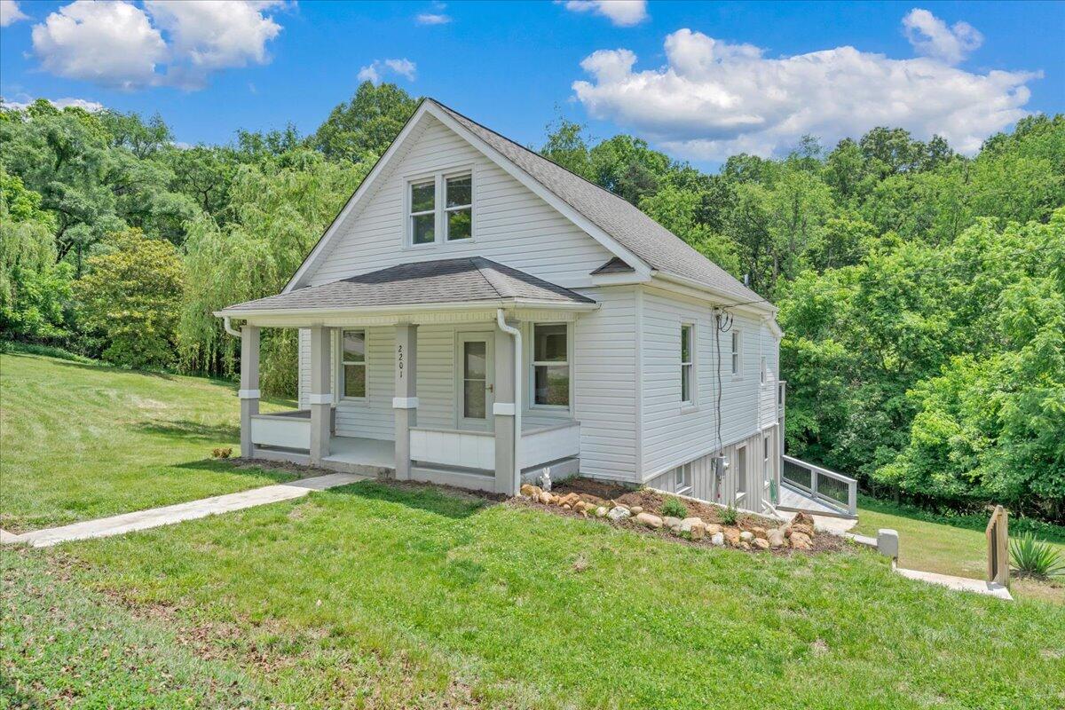 2201 Riverdale RD SE