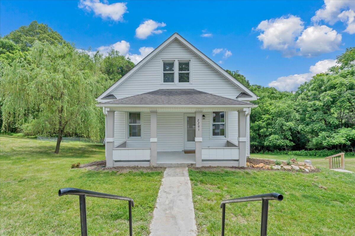 2201 Riverdale RD SE