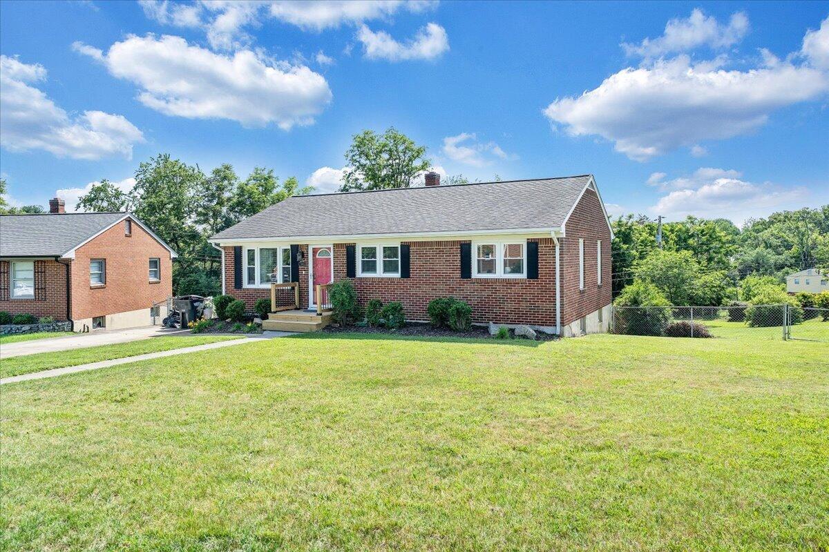 301 Lynn Haven CIR