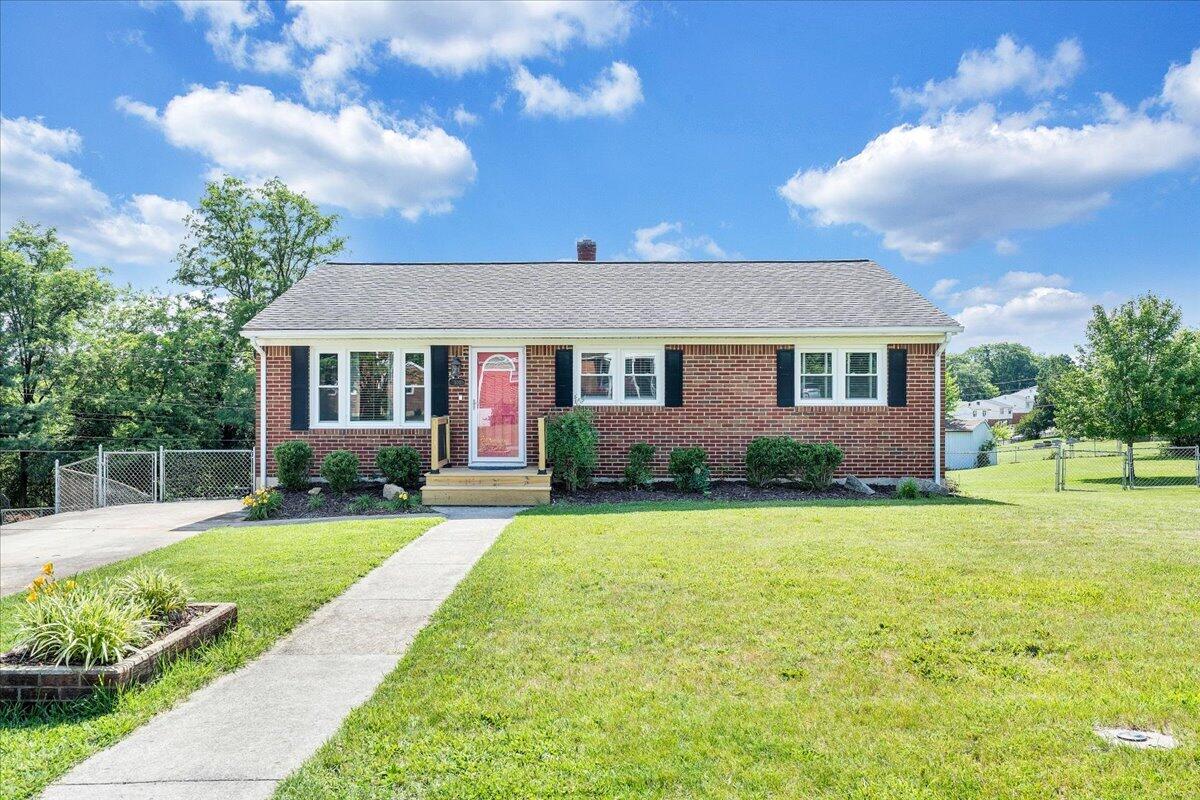 301 Lynn Haven CIR