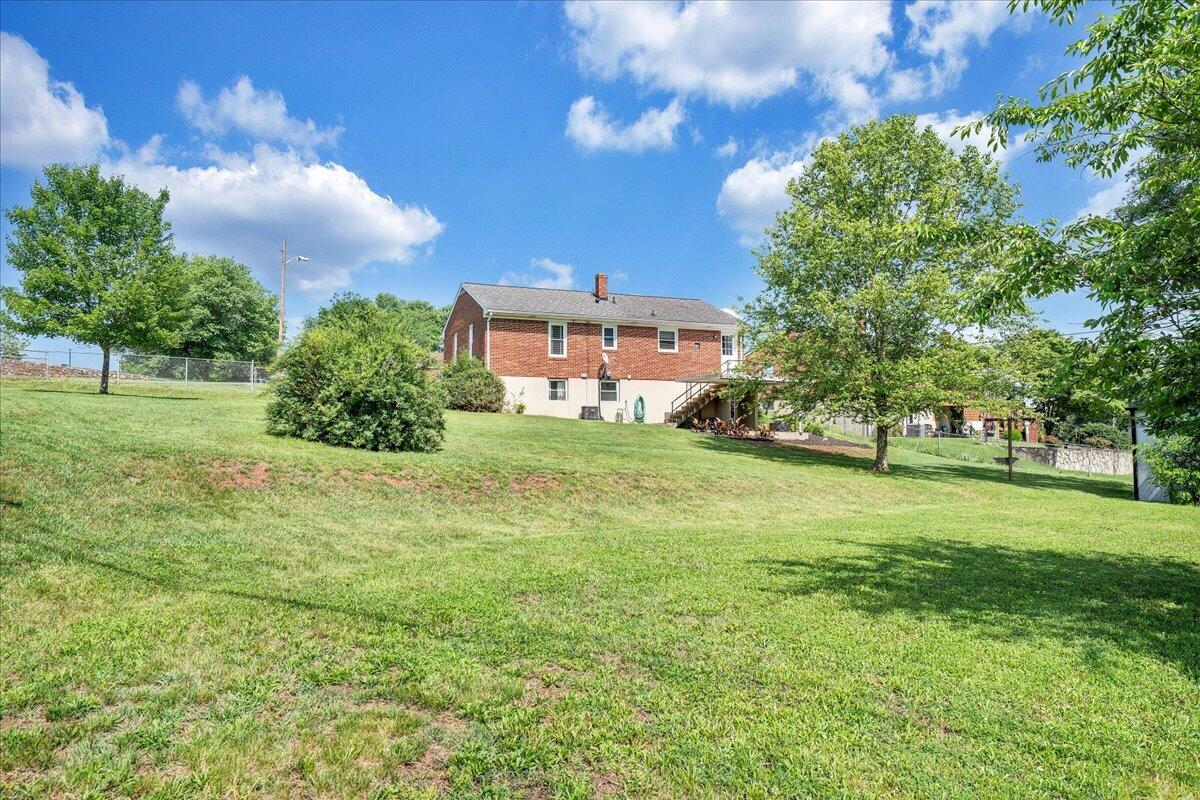 301 Lynn Haven CIR