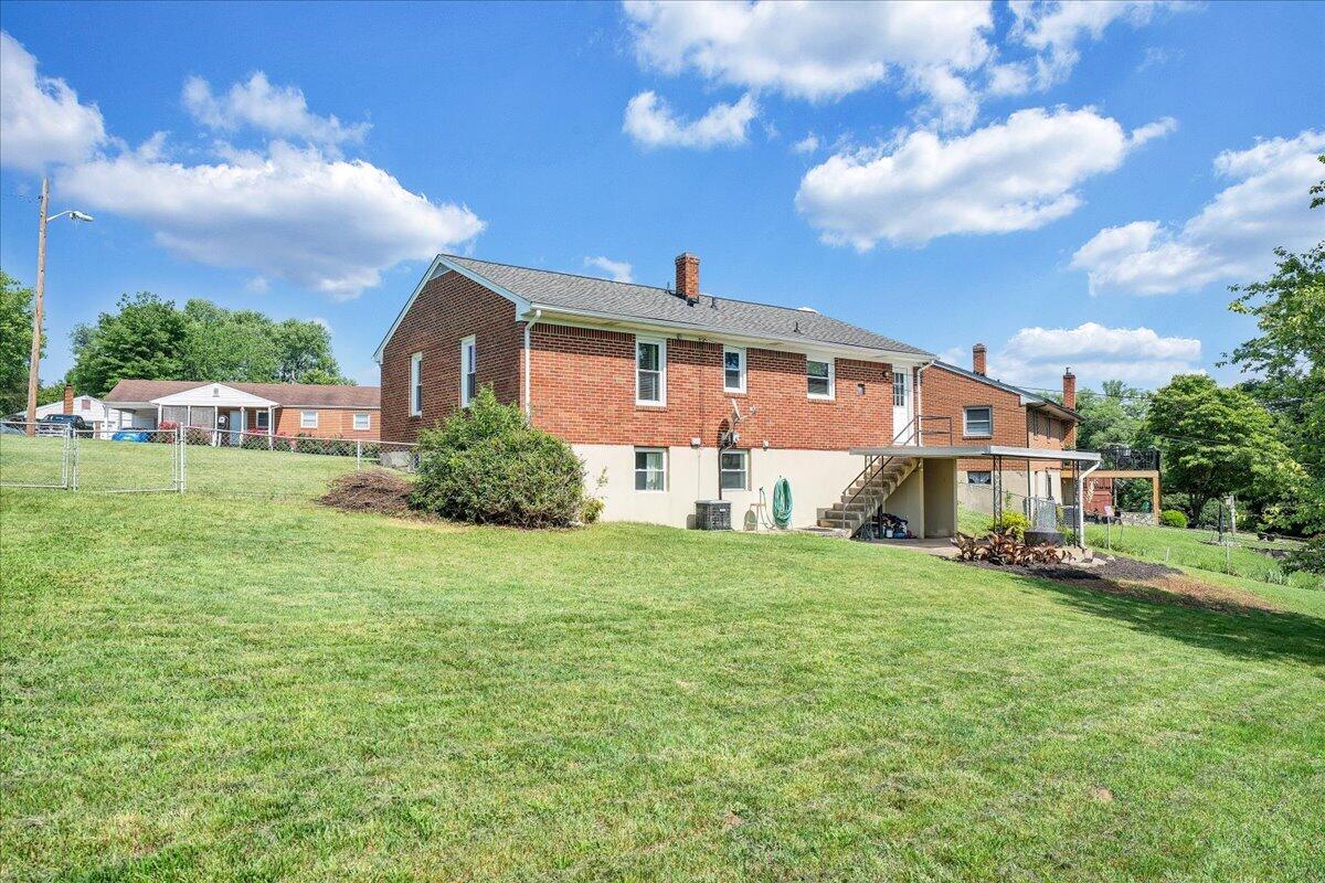 301 Lynn Haven CIR