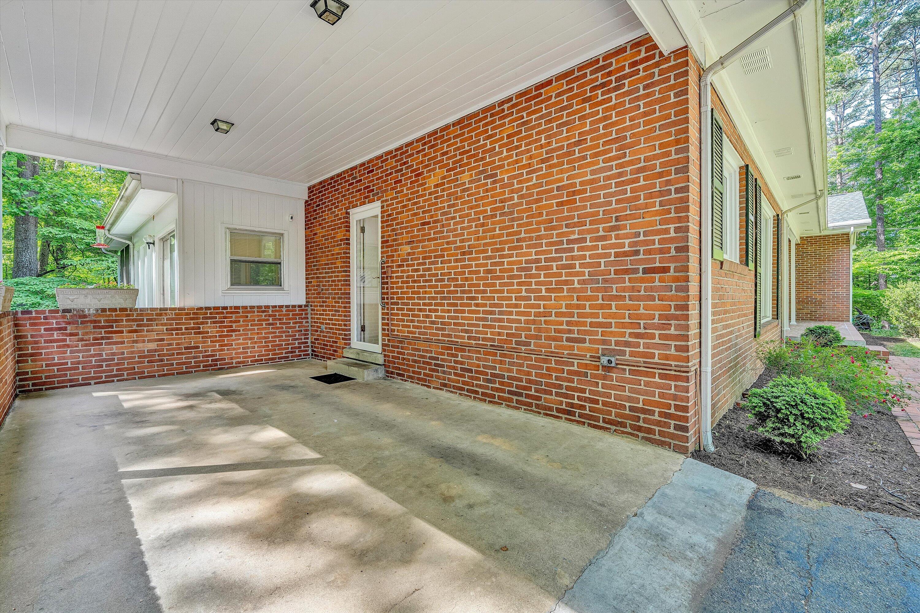 1307 Valley View RD