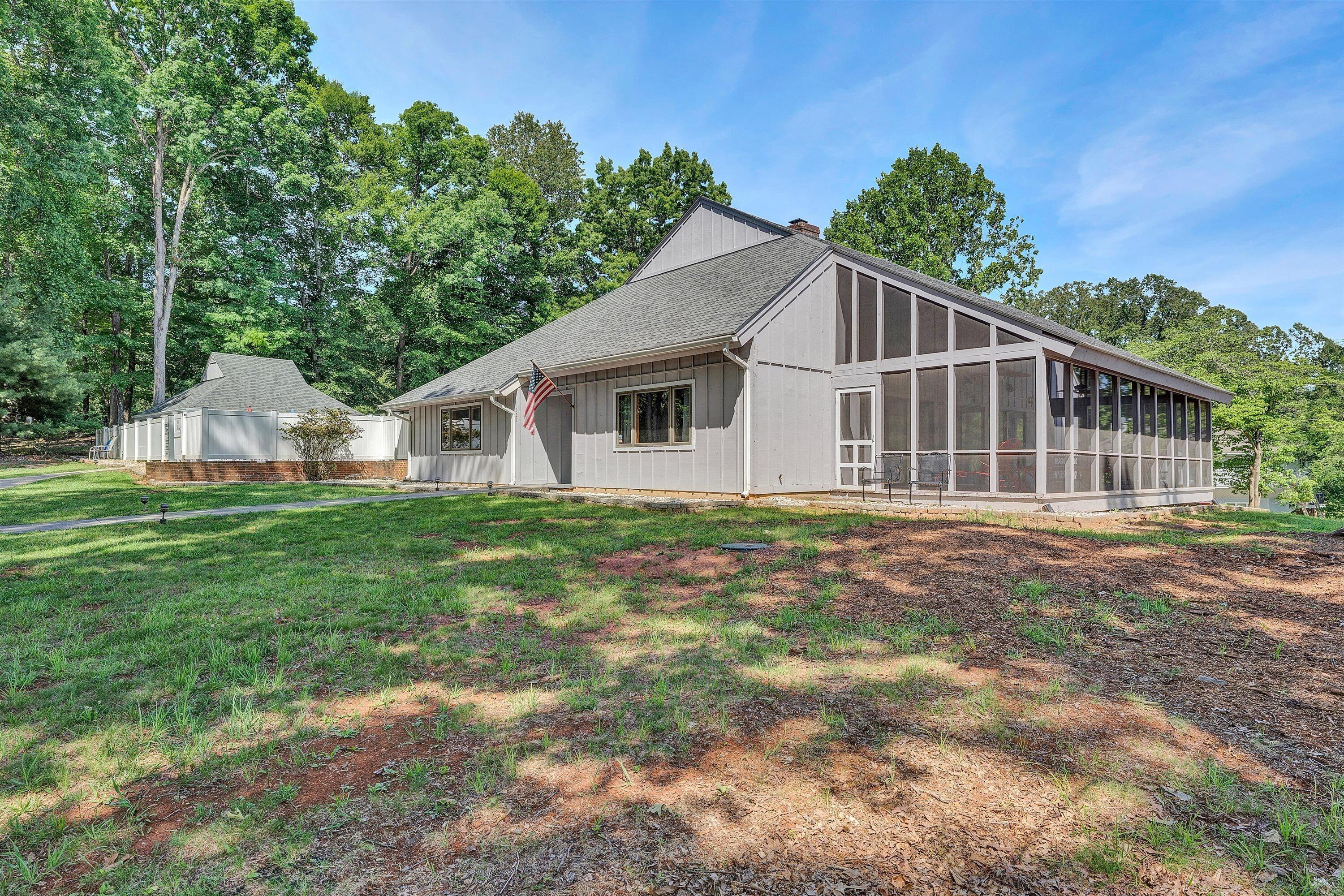 2651 Timberwood LN