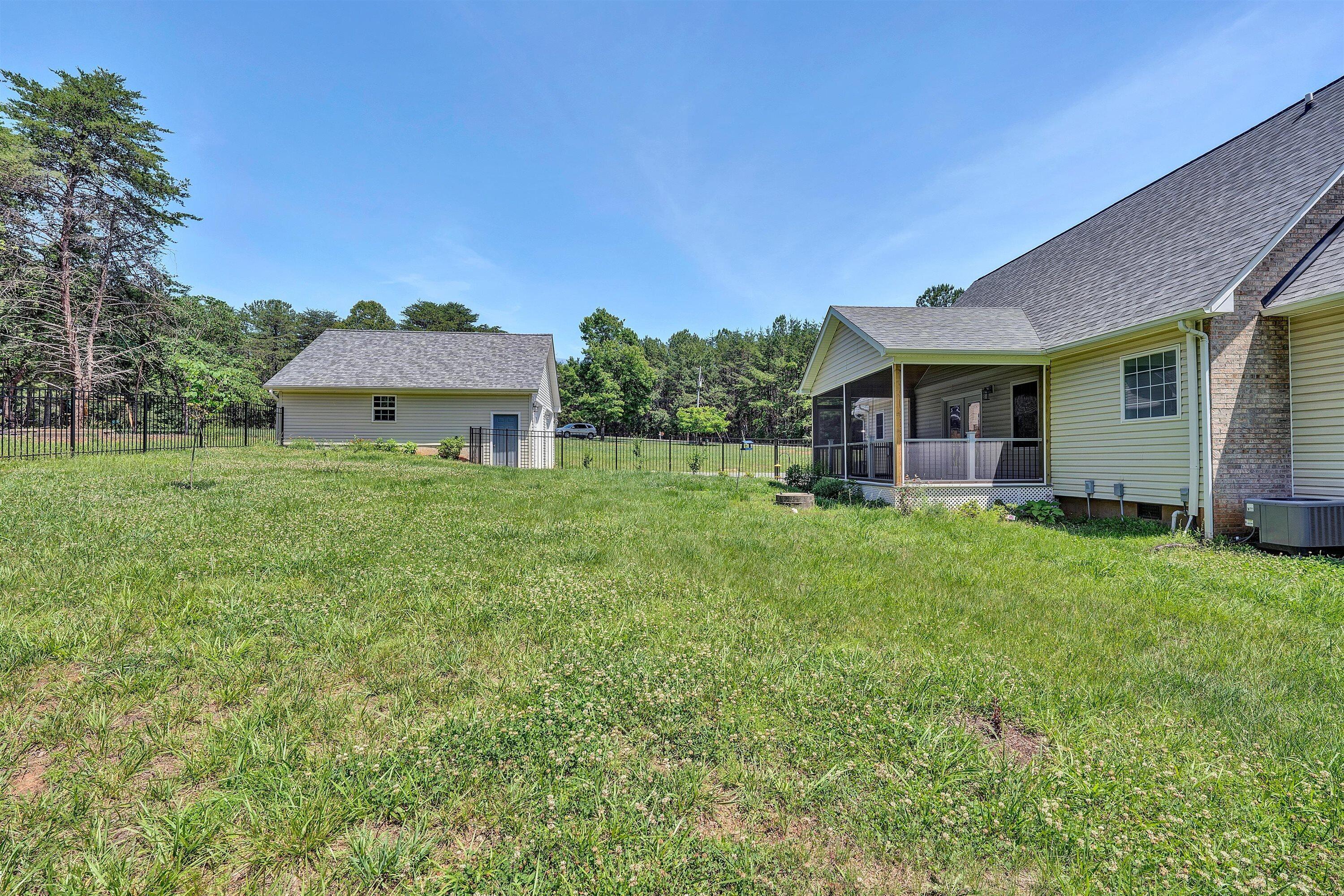 2651 Timberwood LN