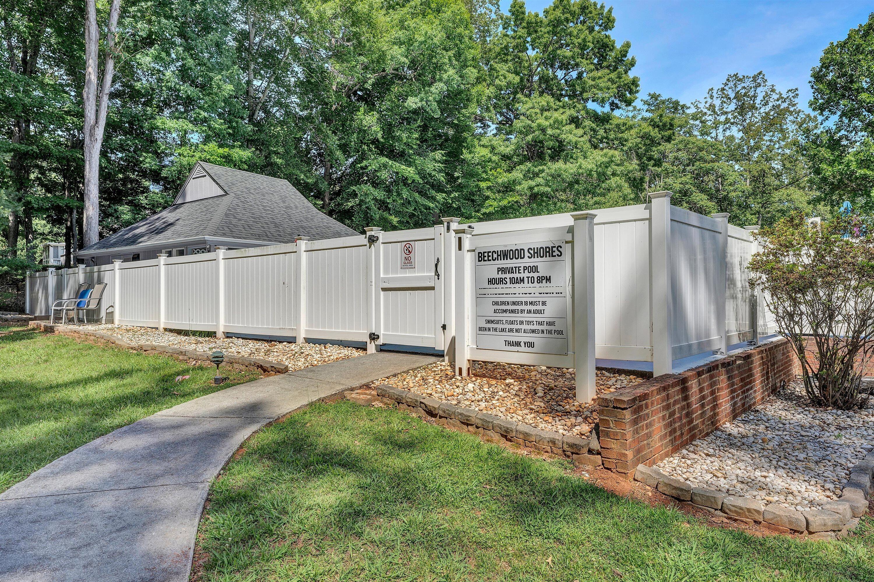 2651 Timberwood LN