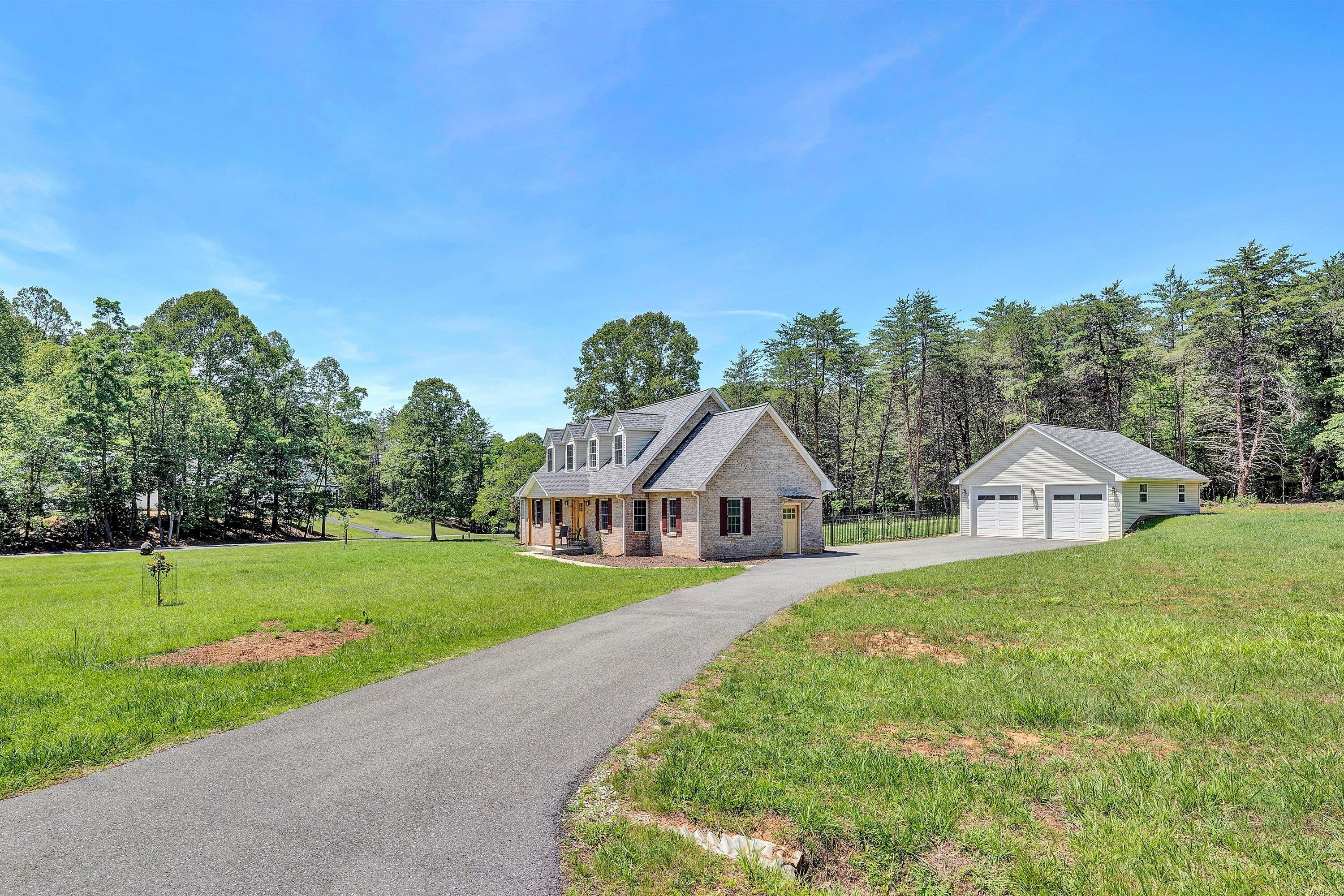 2651 Timberwood LN