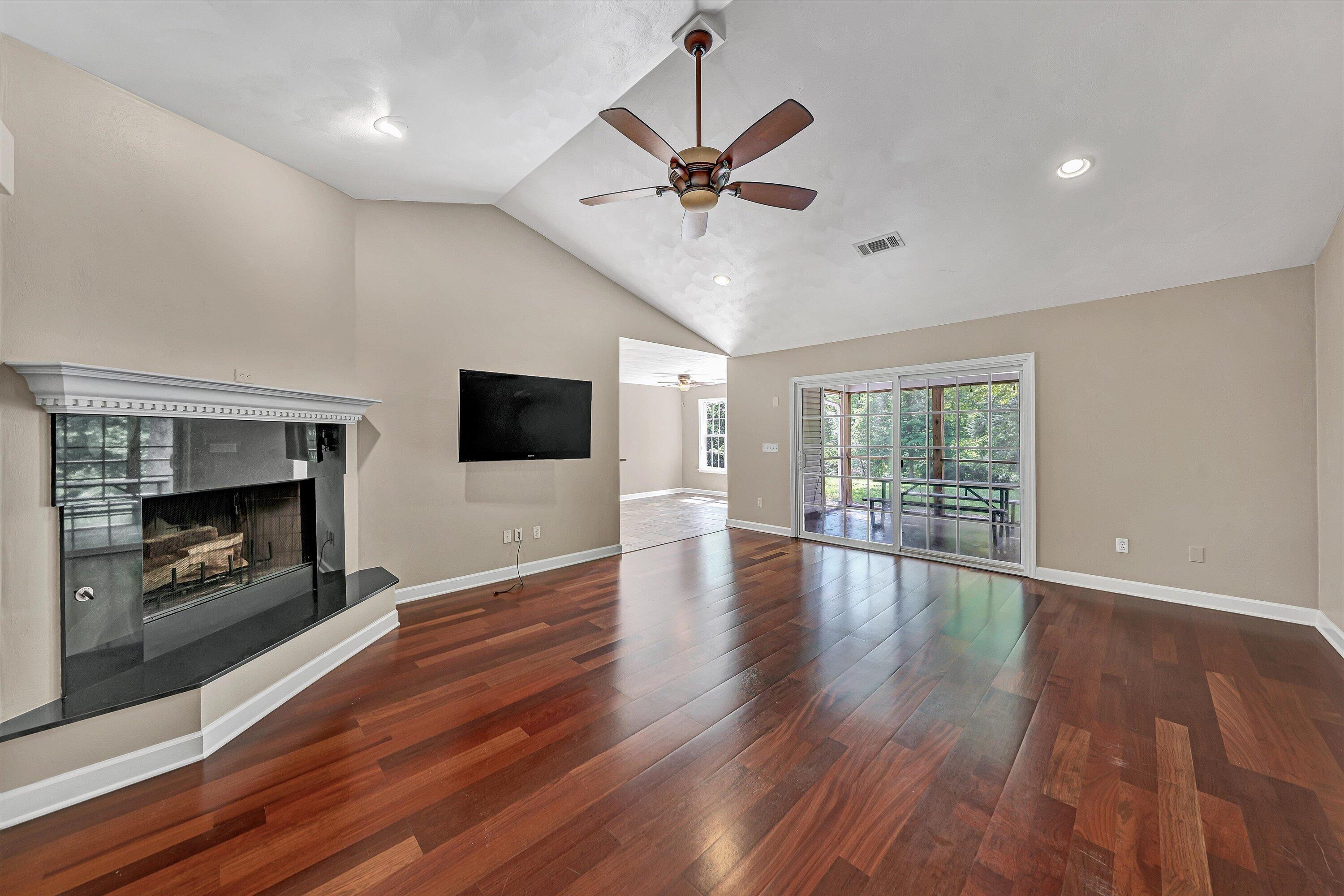 1955 Poplar View RD
