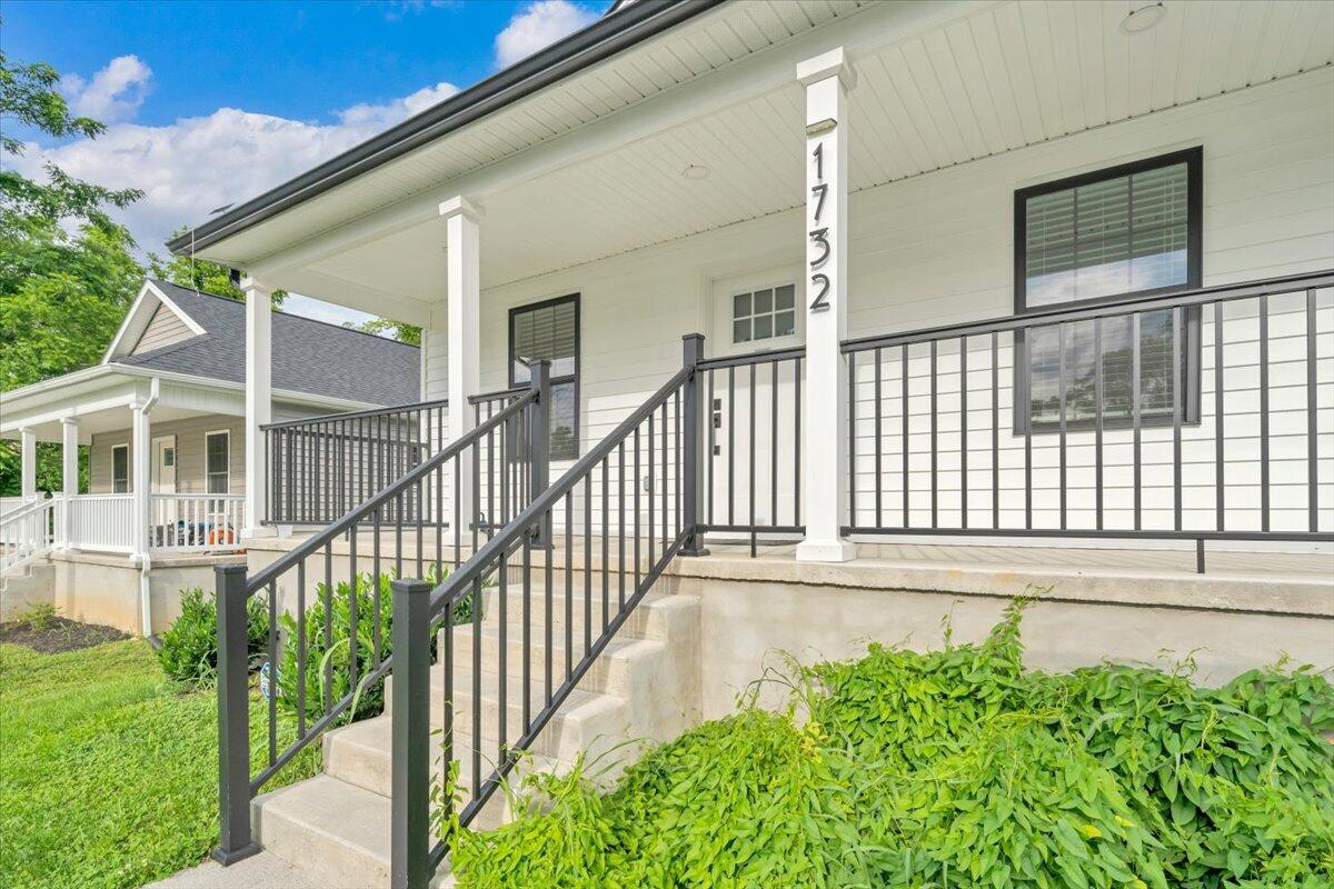 1732 Marvin ST SE