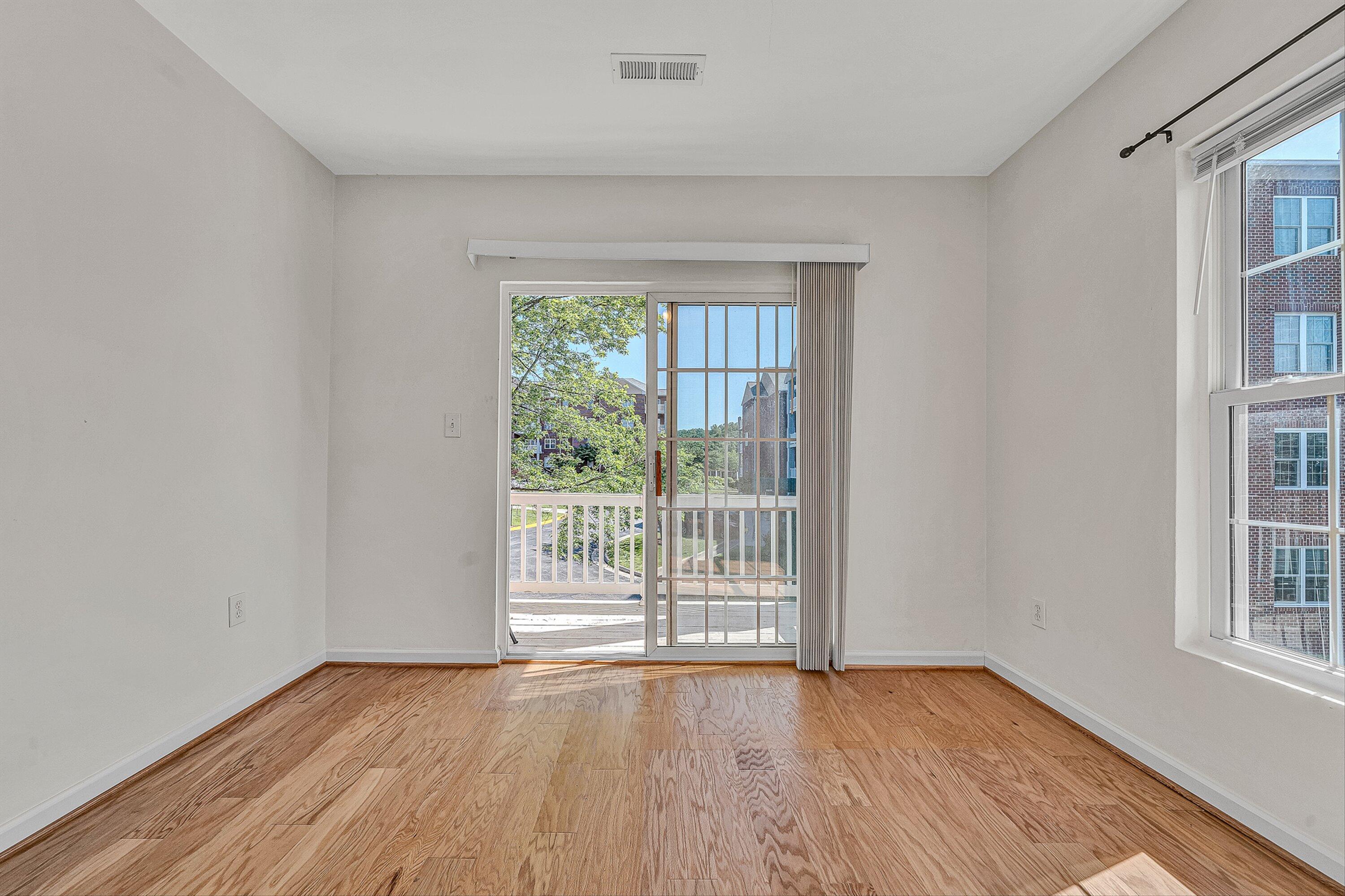 4438 Pheasant Ridge RD Unit: APT 202