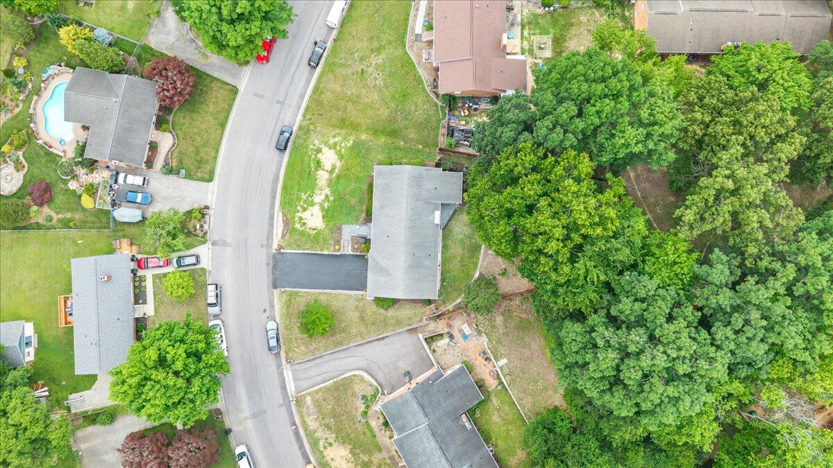 5227 N Garden LN