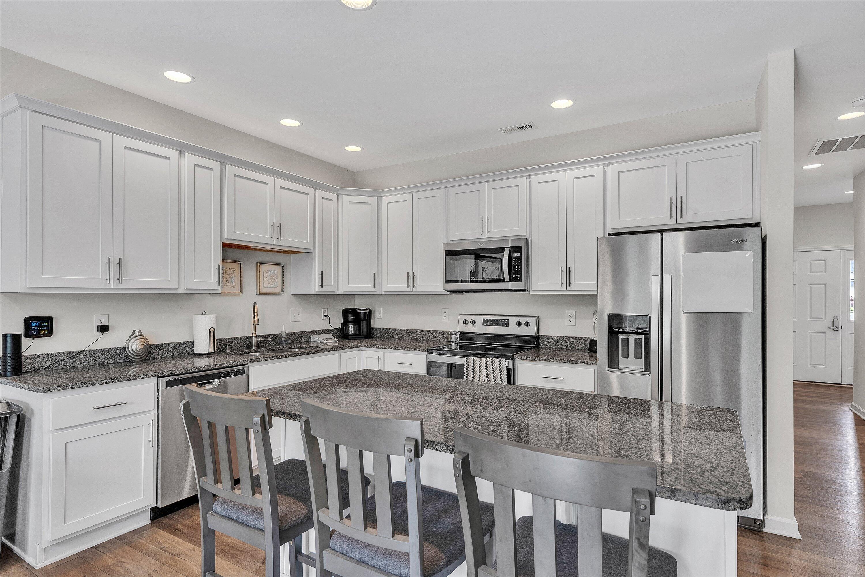 249 Louise LN