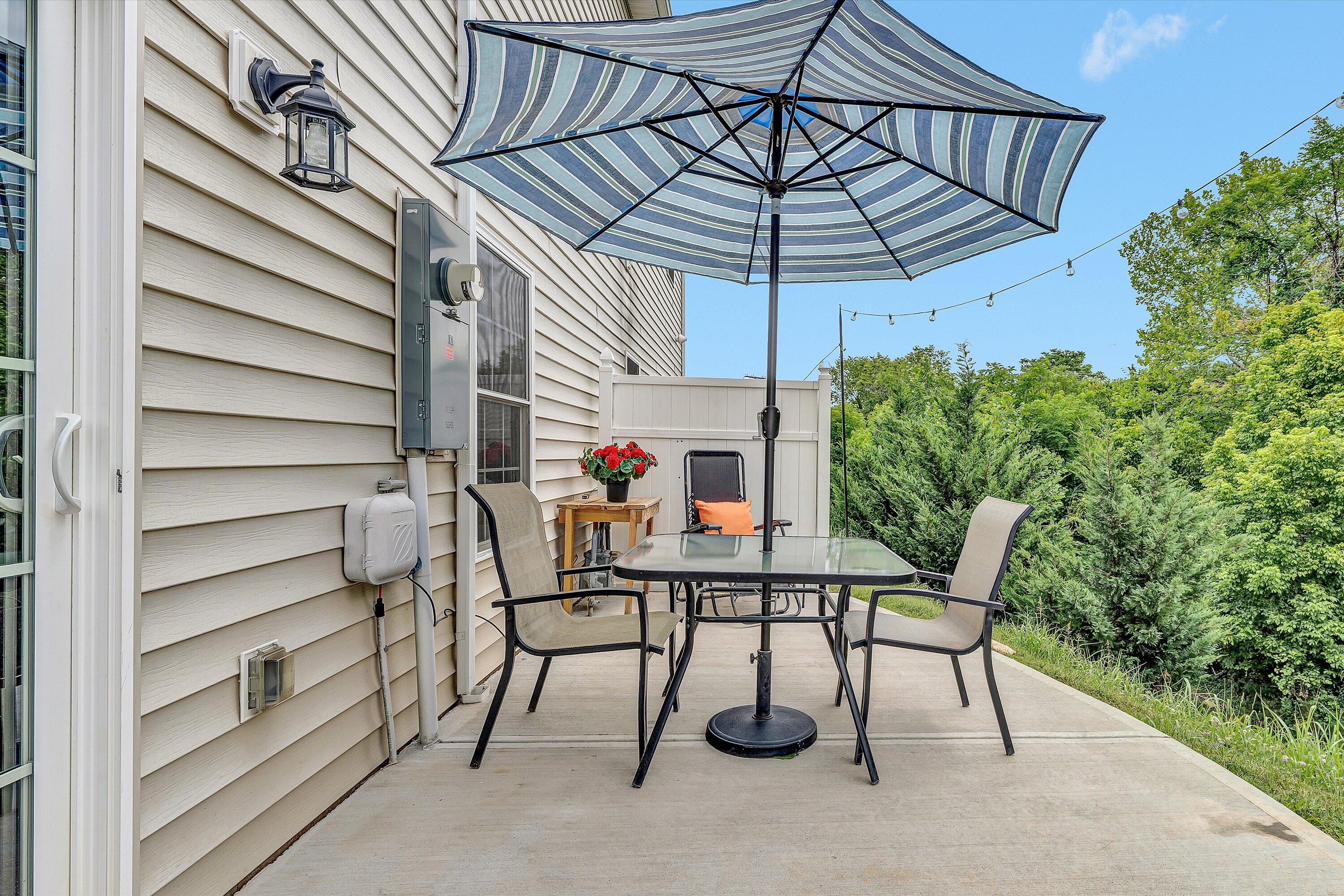 249 Louise LN