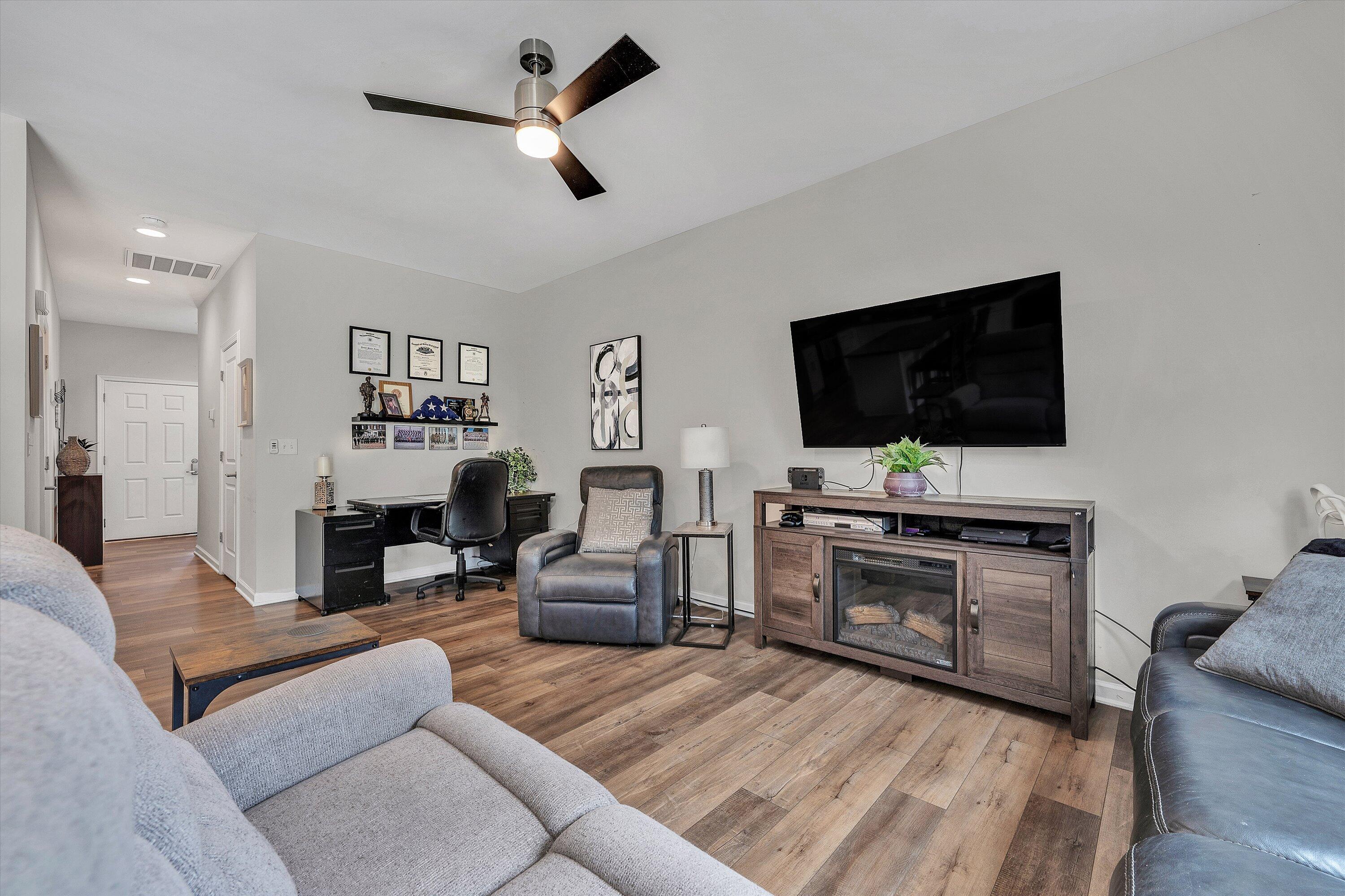 249 Louise LN