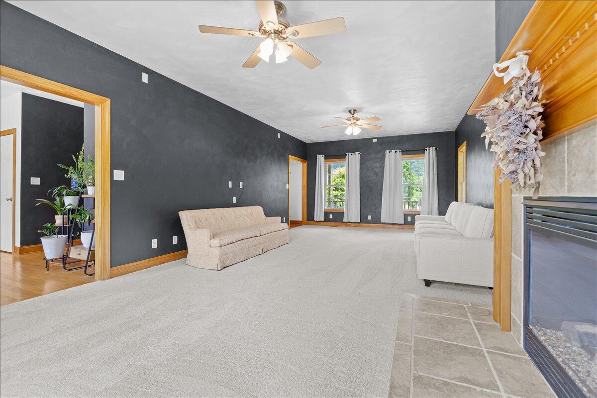 4636 Afton LN