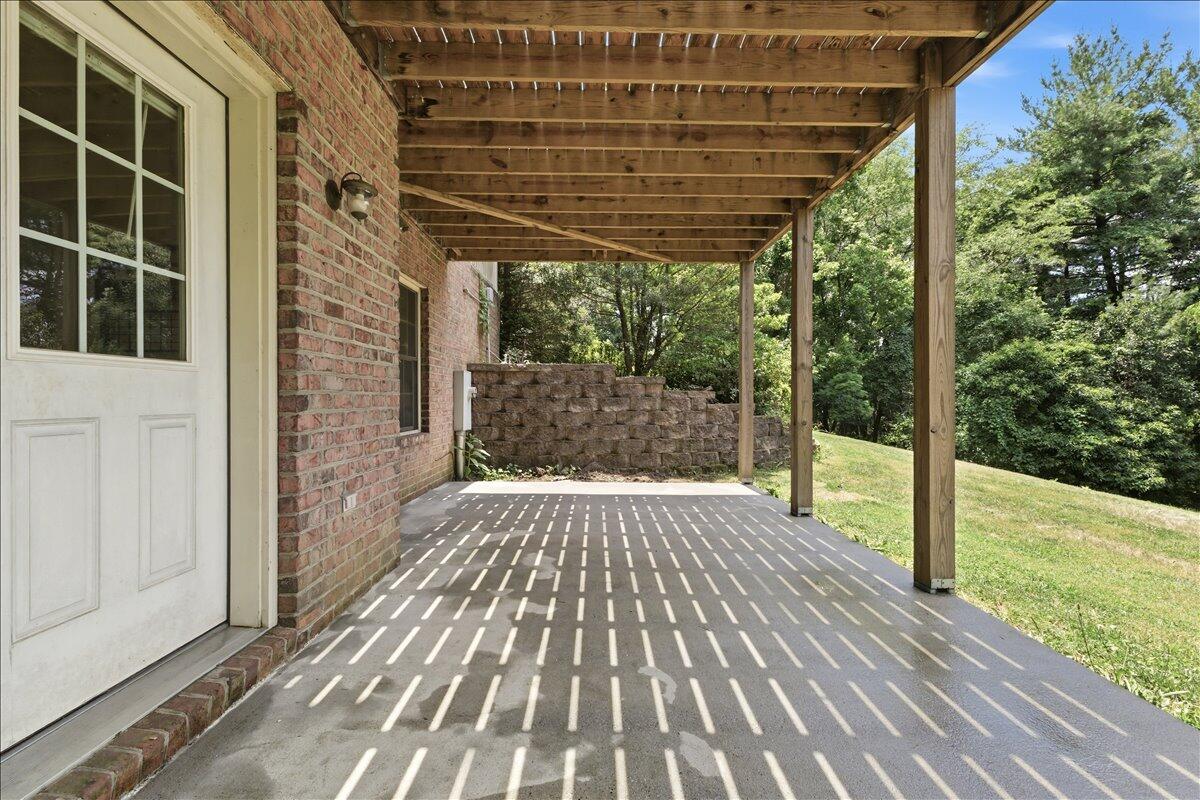 4636 Afton LN