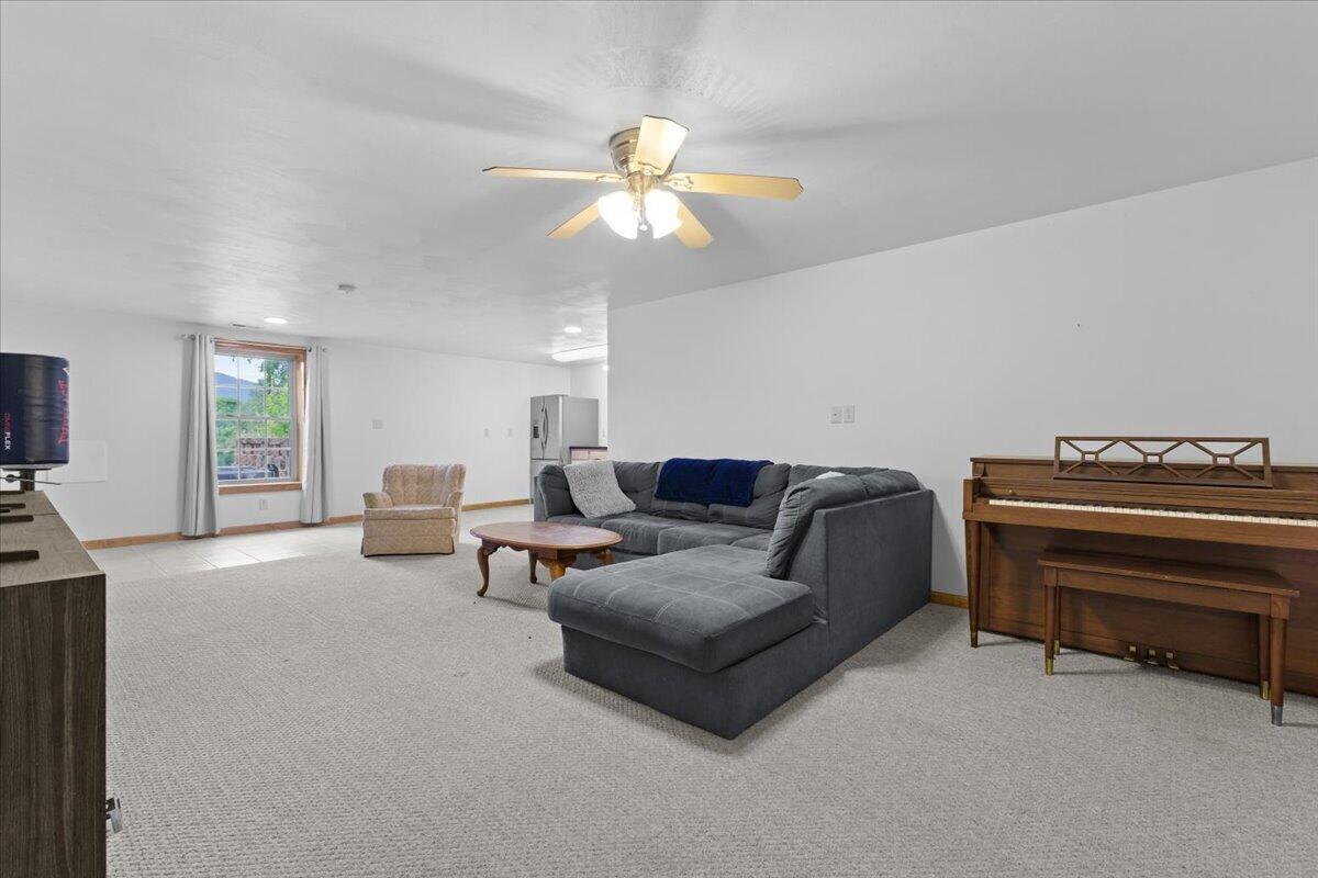 4636 Afton LN