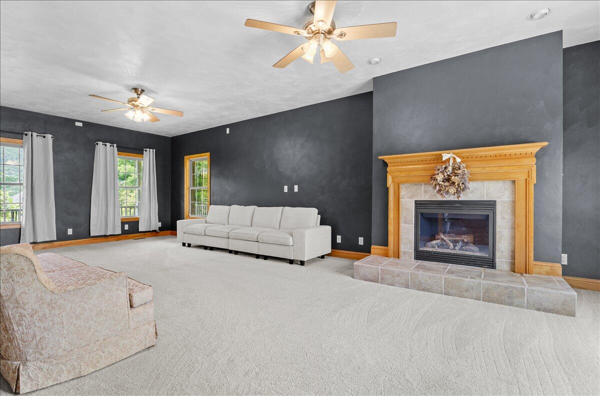 4636 Afton LN