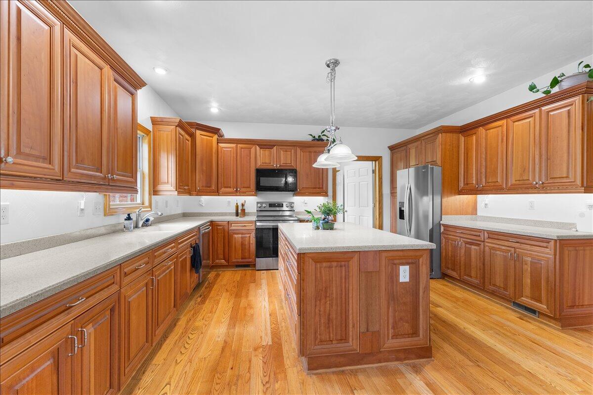 4636 Afton LN