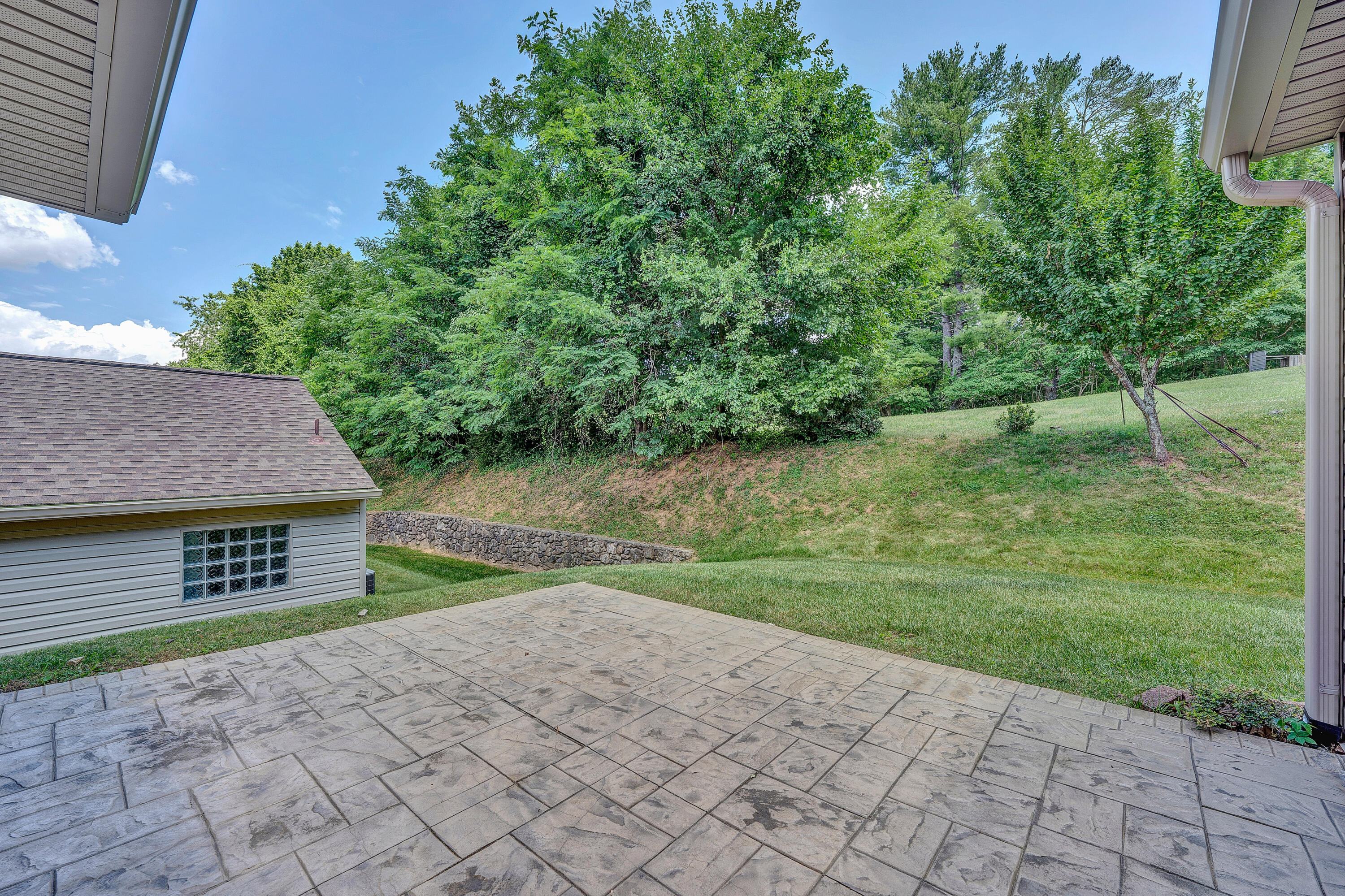 5850 Penn Forest PL