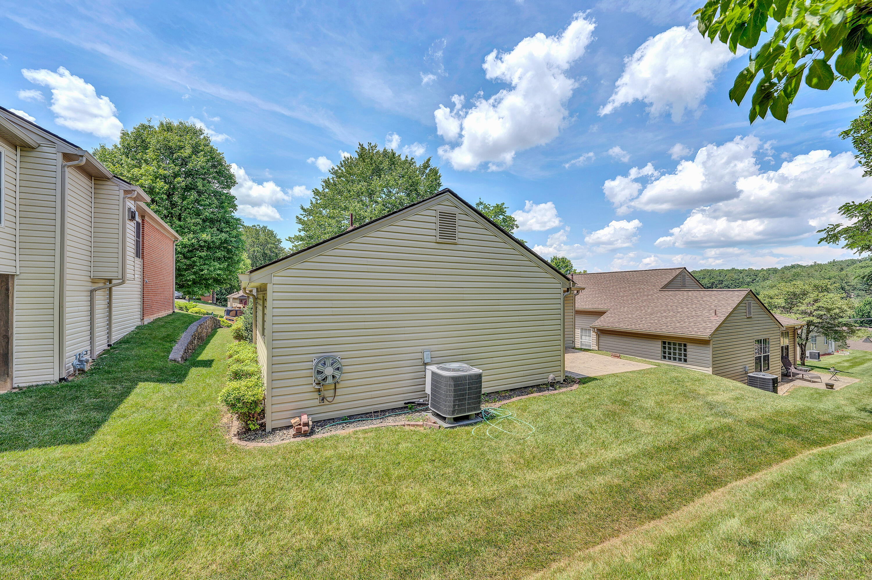 5850 Penn Forest PL