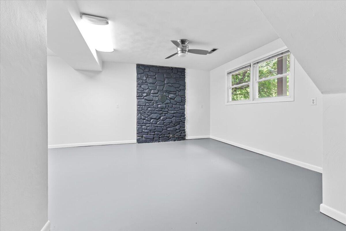 3131 Green Ridge RD