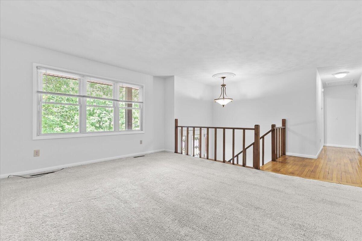 3131 Green Ridge RD