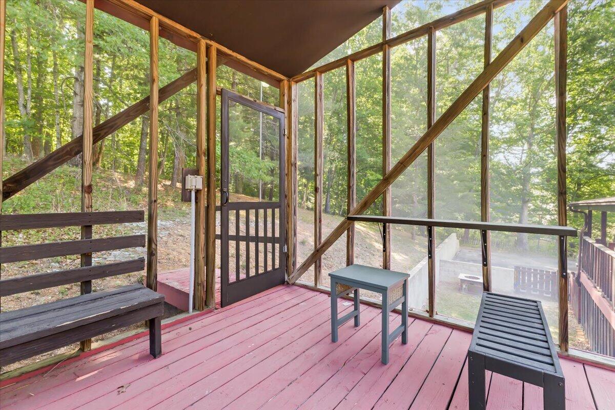 3131 Green Ridge RD