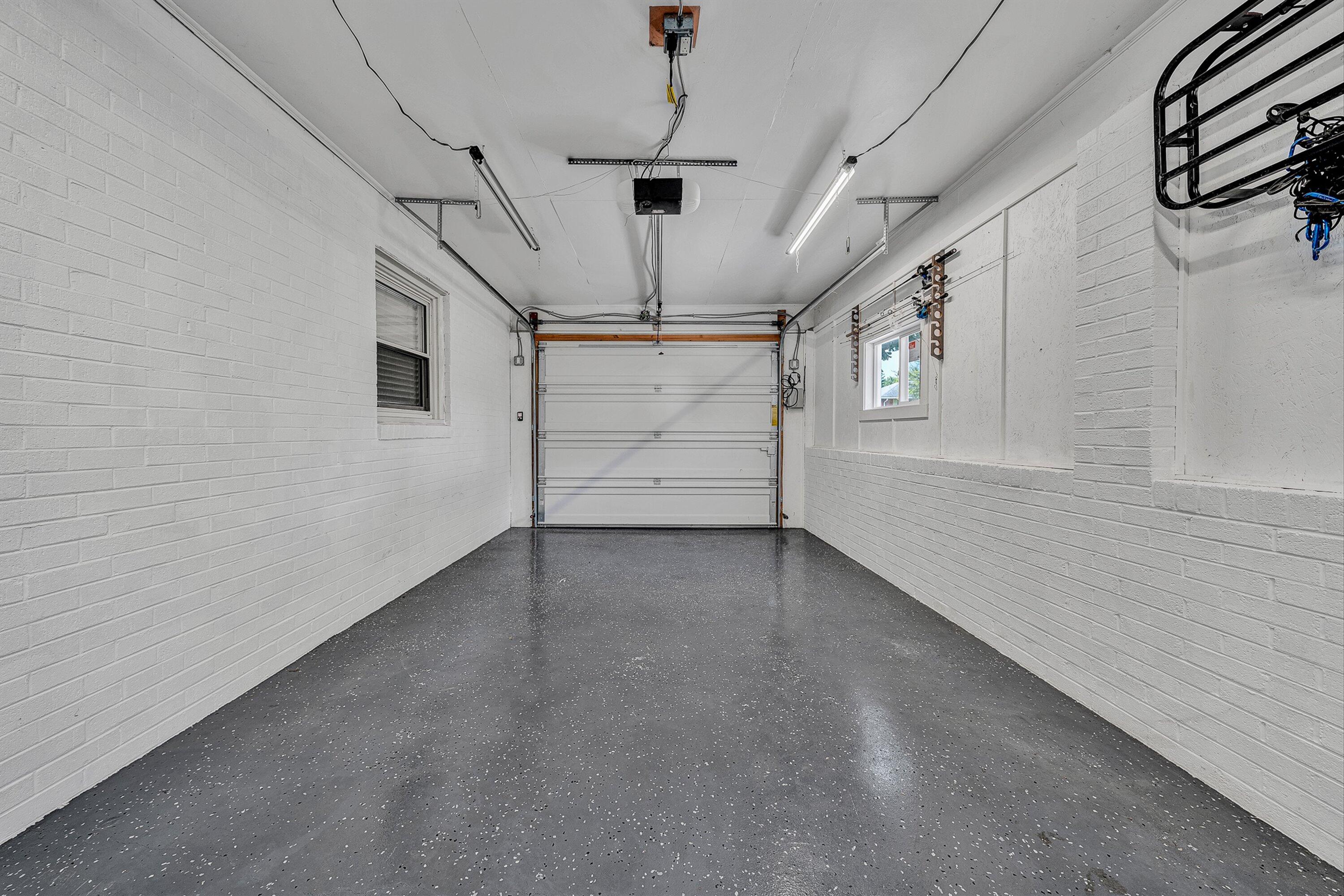 358 Keesling AVE