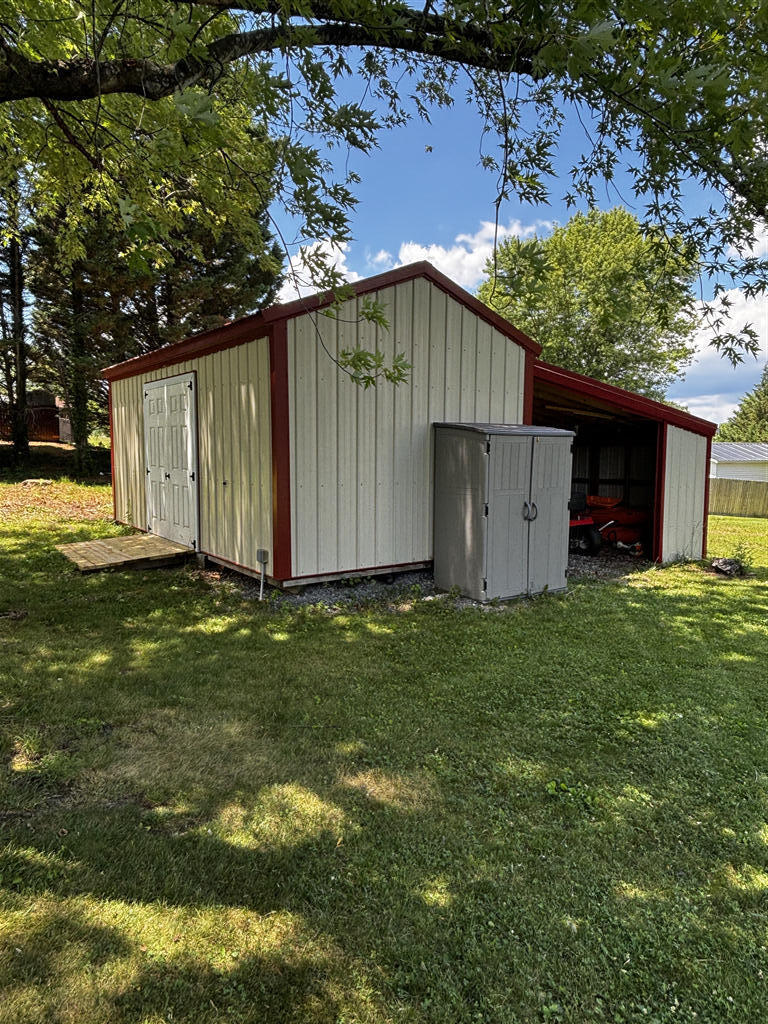 1032 Windy Ridge DR
