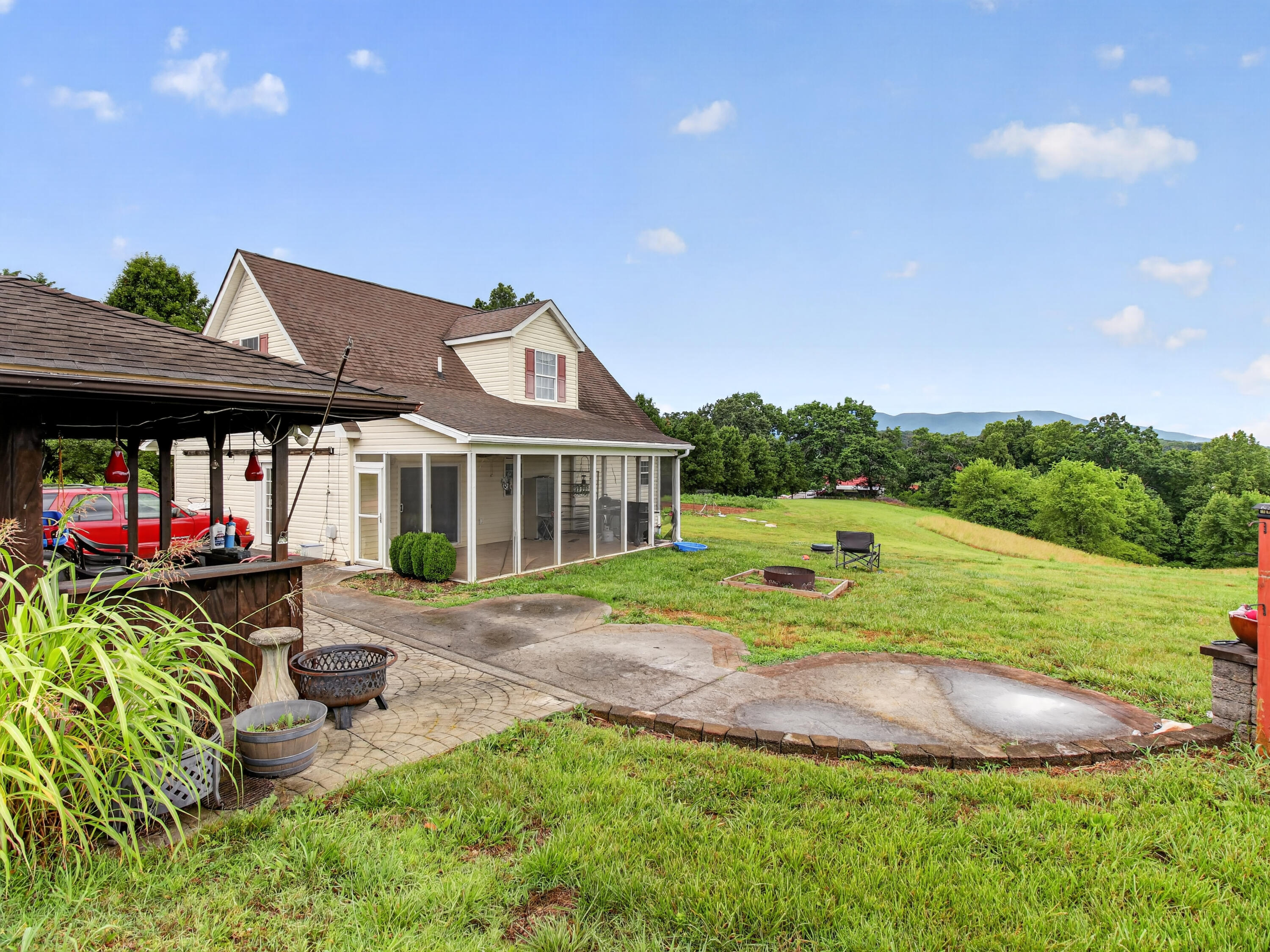 2326 Callaway RD