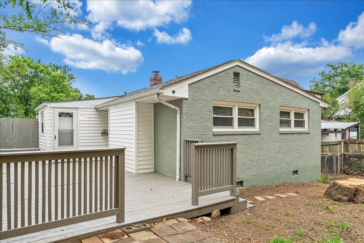 2001 Colgate ST NE