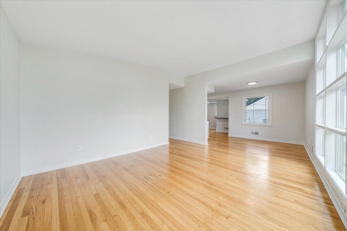 2001 Colgate ST NE