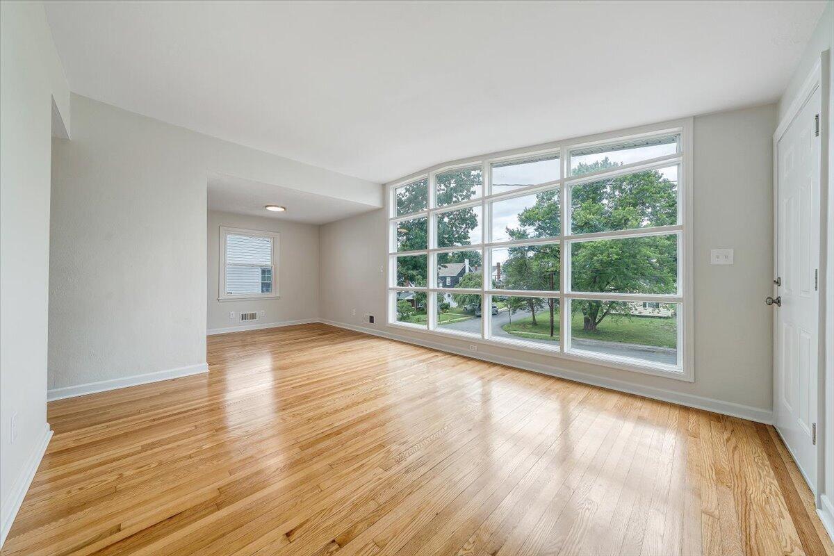 2001 Colgate ST NE