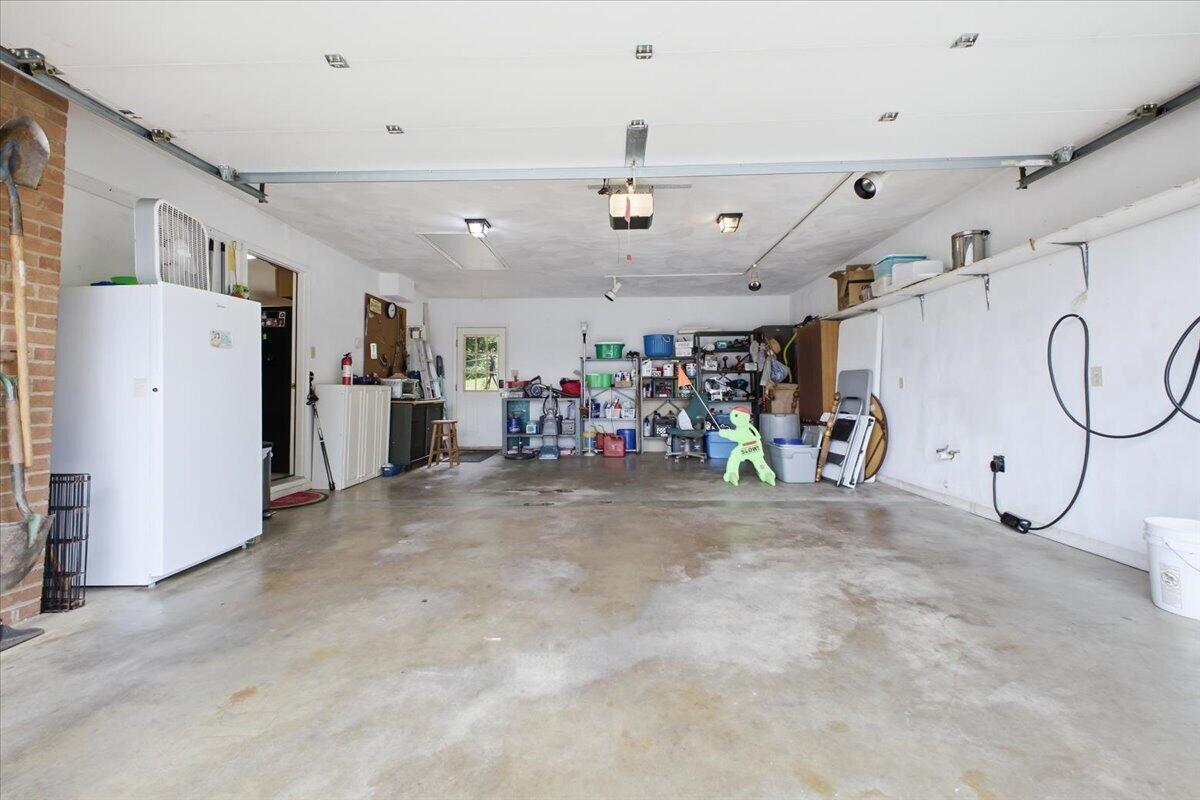 5145 Jonathan LN