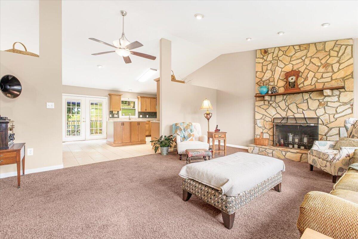 5145 Jonathan LN
