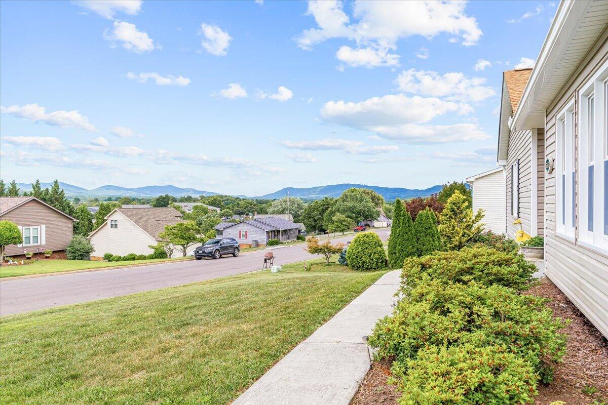 5145 Jonathan LN
