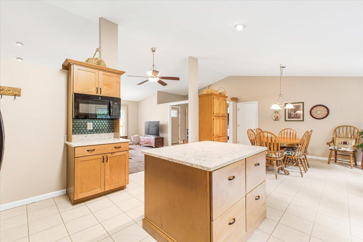 5145 Jonathan LN