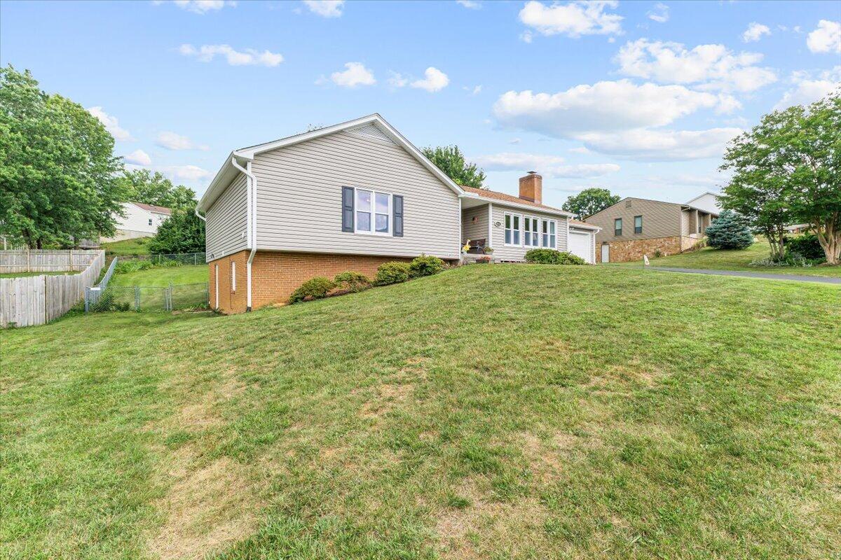 5145 Jonathan LN