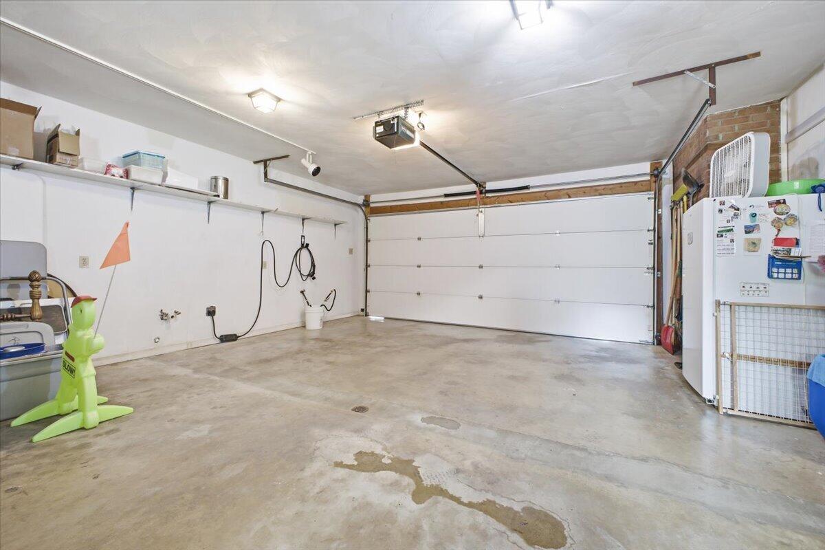 5145 Jonathan LN