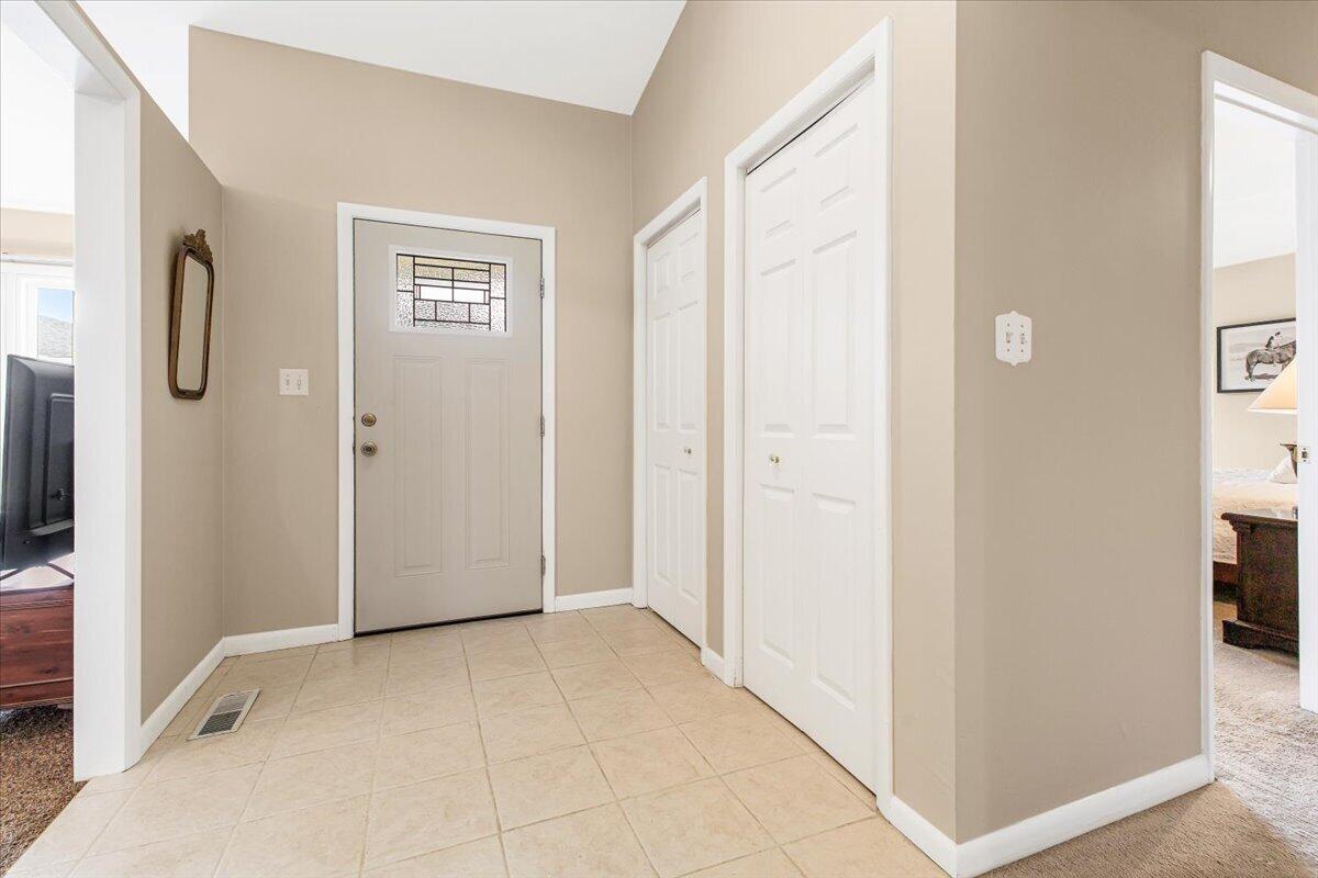 5145 Jonathan LN