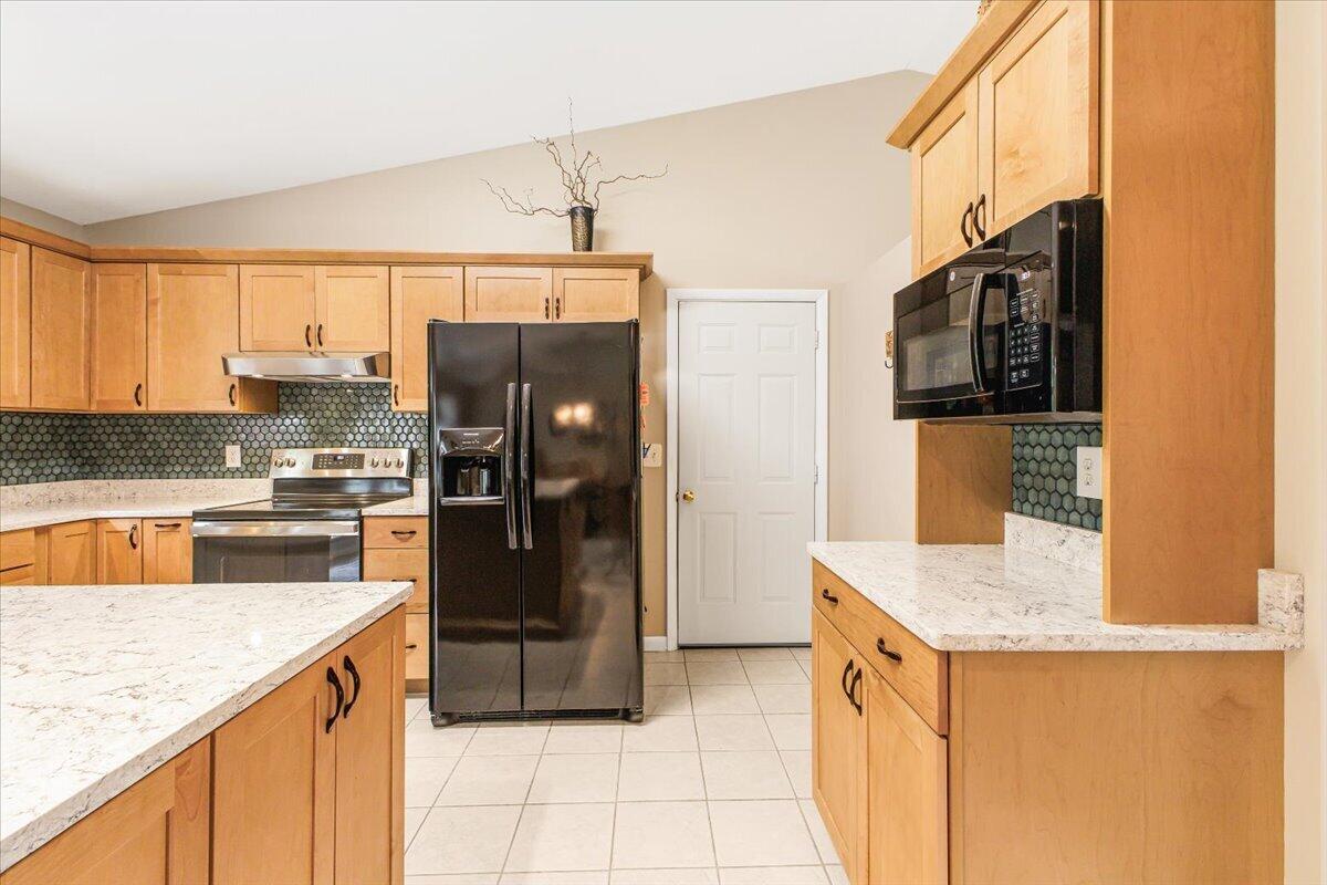 5145 Jonathan LN