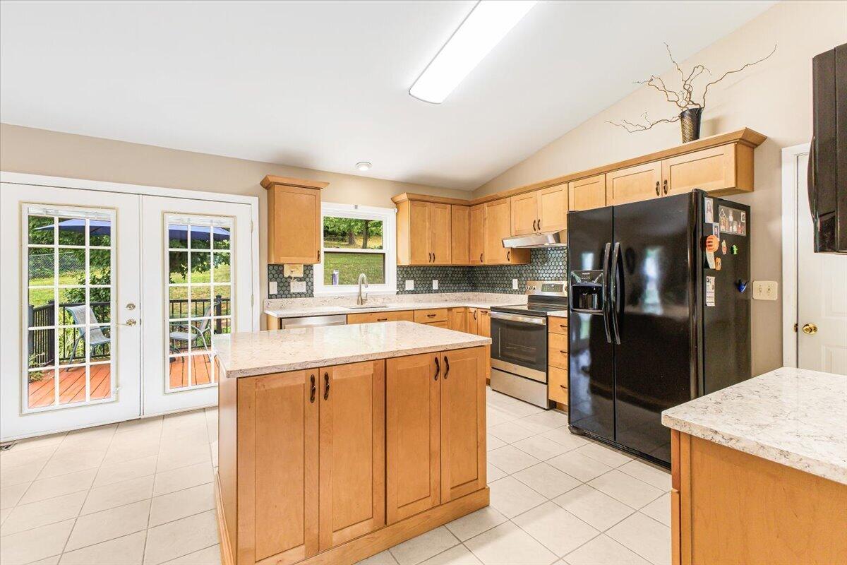 5145 Jonathan LN
