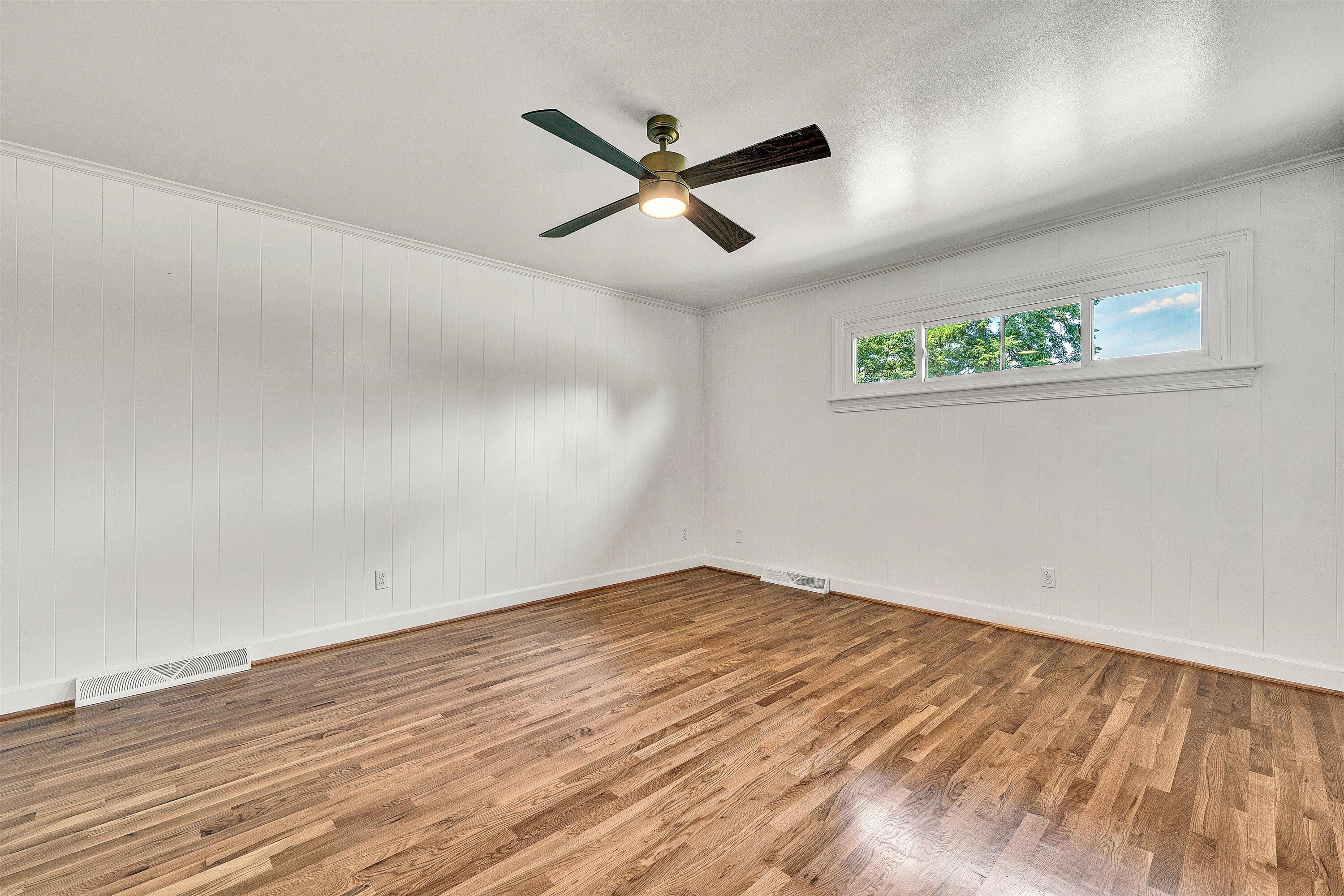 1223 Roanoke BLVD