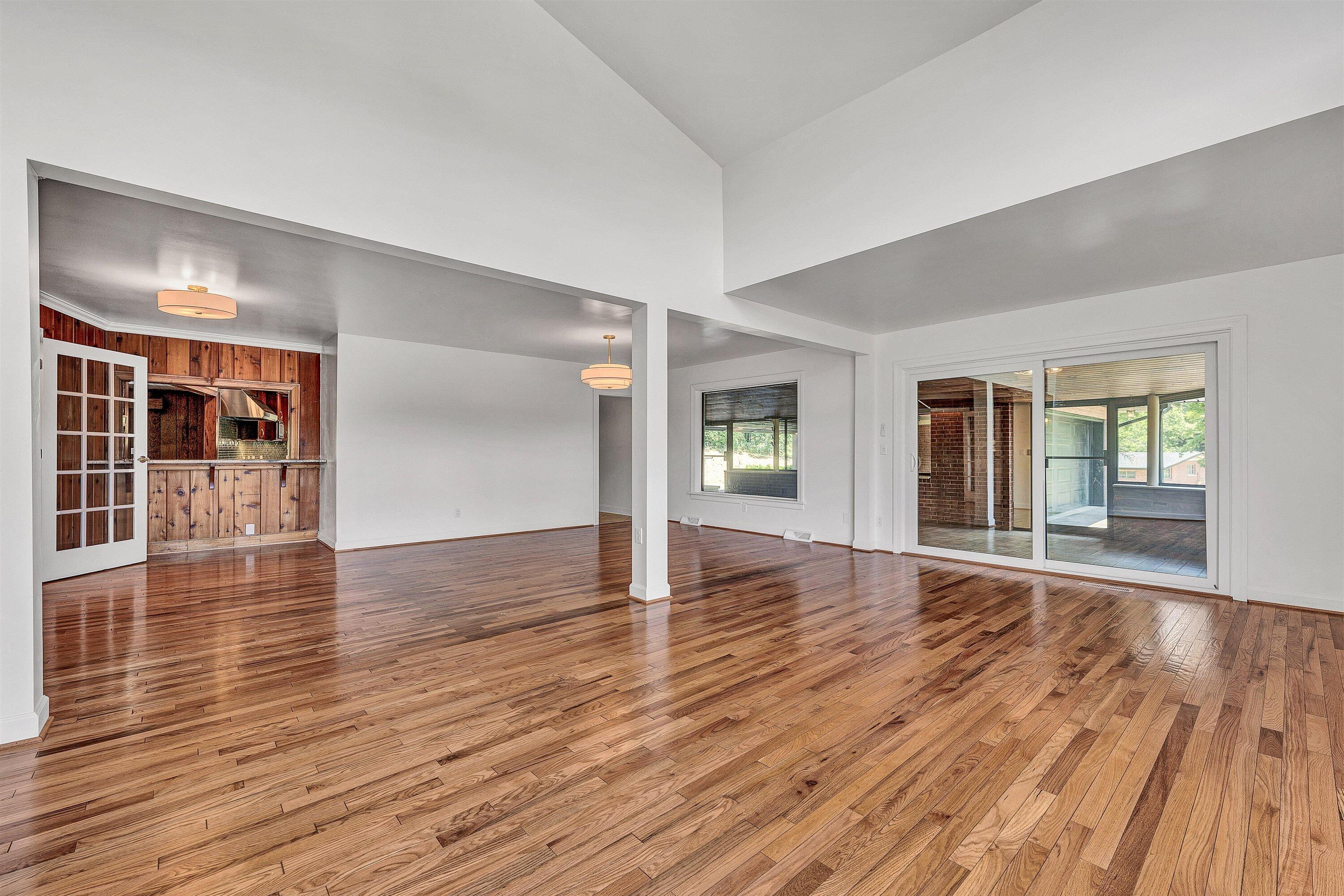 1223 Roanoke BLVD