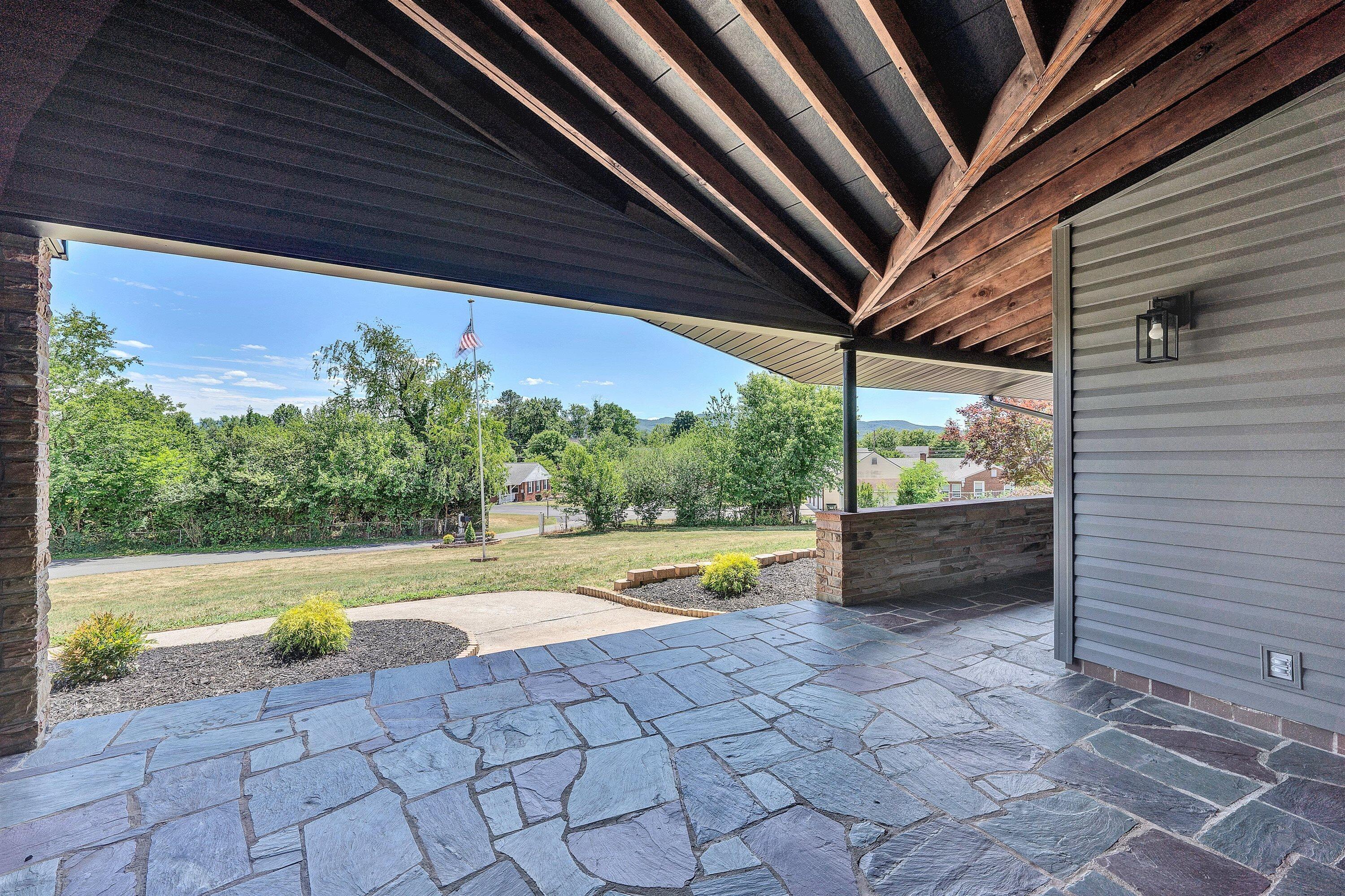 1223 Roanoke BLVD